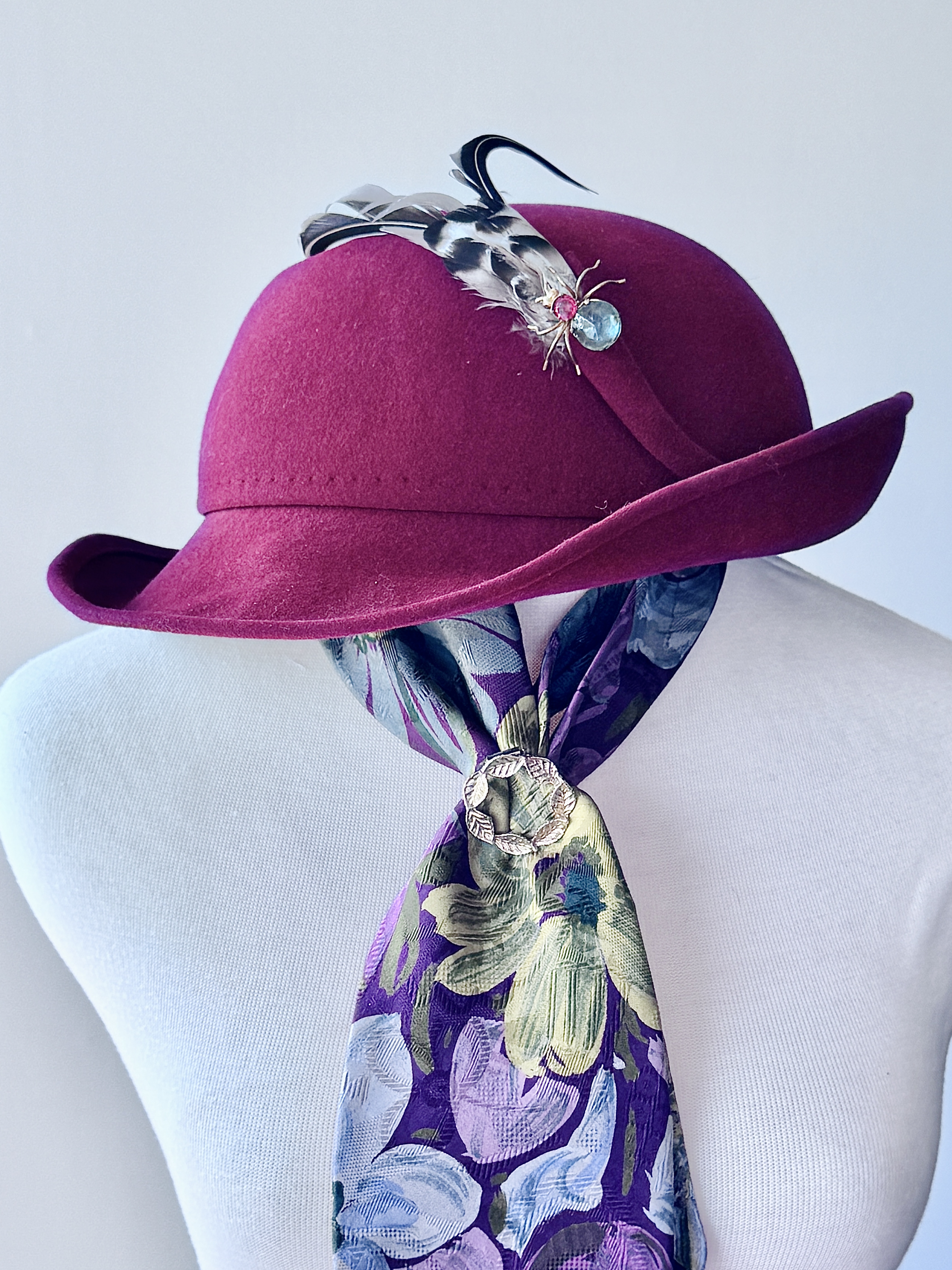 C.a. 1970s Canadian Montreal Andre Burgundy Red Felt Feather Hat/Lady Fedora Hat with Spider Brooch(MT486)