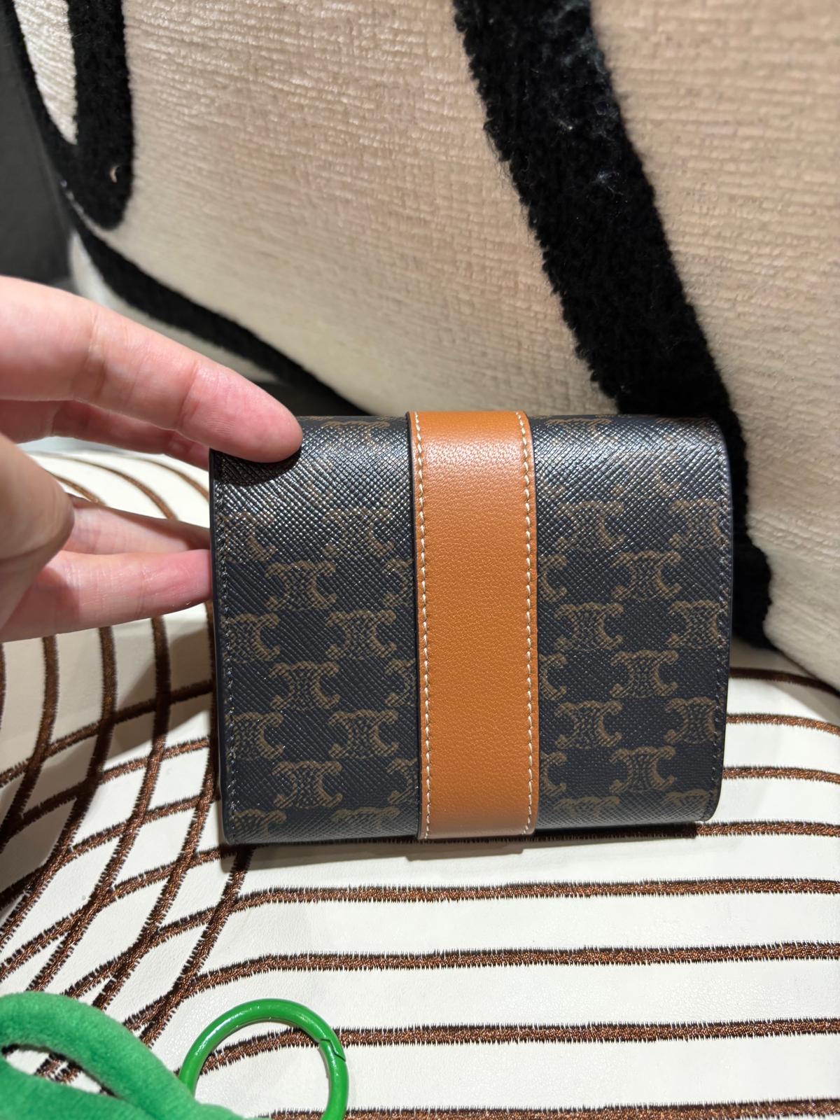 未使用品 Celine small triomphe canvas trifold wallet ,100%Authentic,   unused 未使用品✅dust bag  
