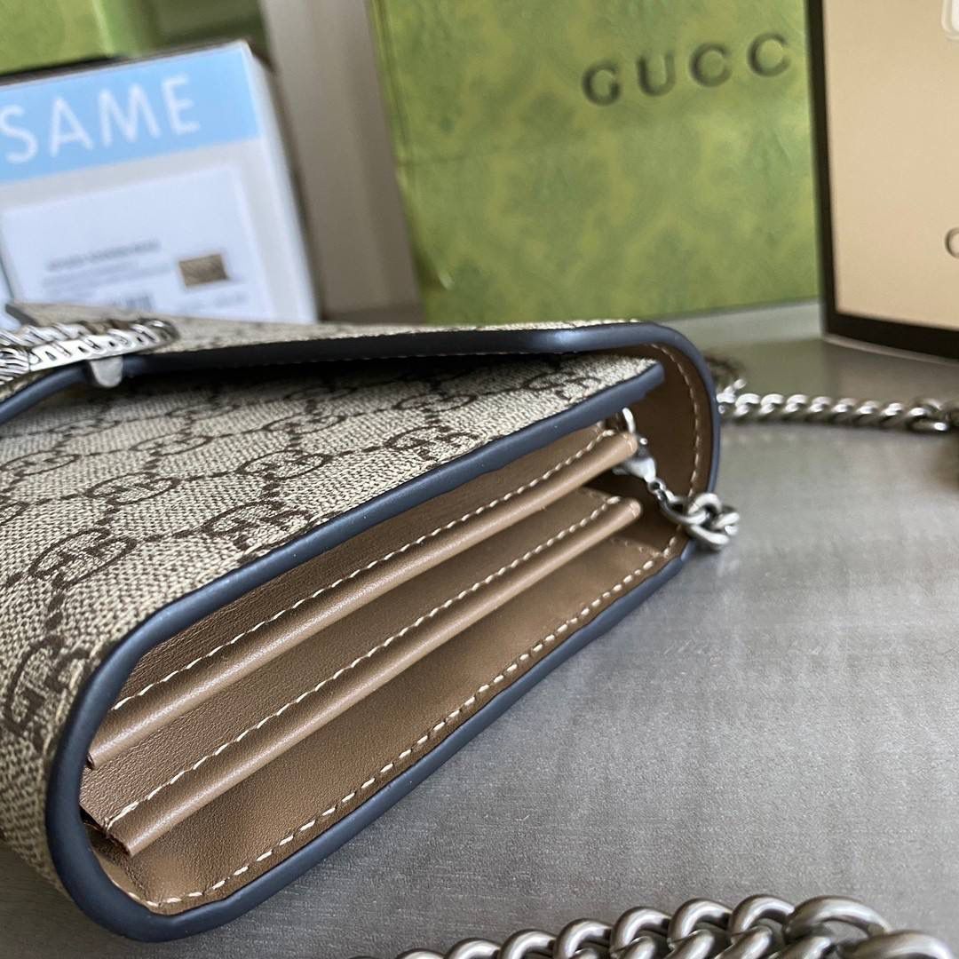 👜独家特级正品品质 ️401231新包装 尺寸：20144cm！ 迷你酒神系列❣️ 织纹虎头马刺扣woc链条包，三个单独内部隔层和十六个卡片隔层。。附带️全套最新绿色系列环保包装🔥✨