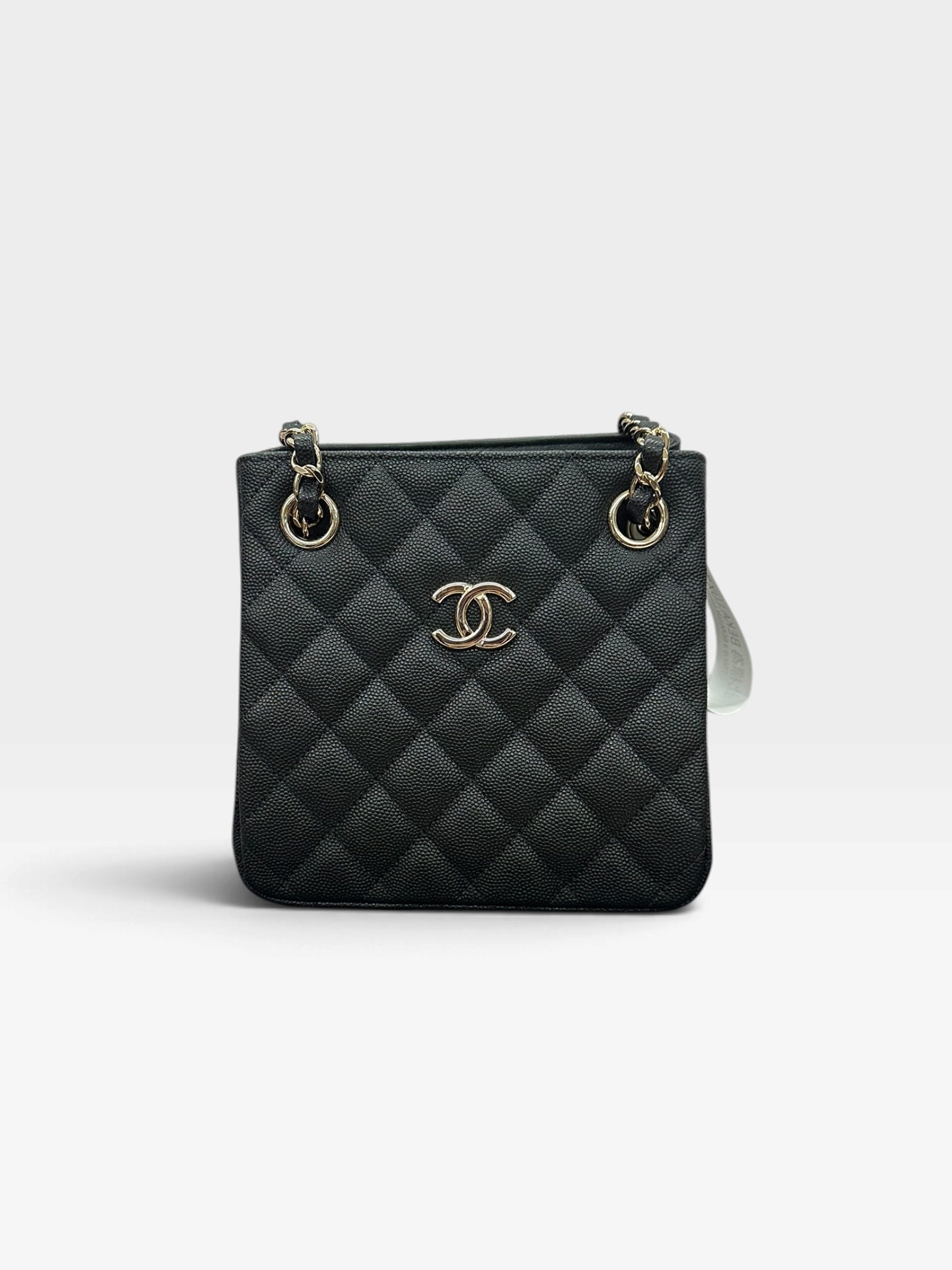 Pre-Owned Chanel Mini Bucket Bag/ Product Code: 102007