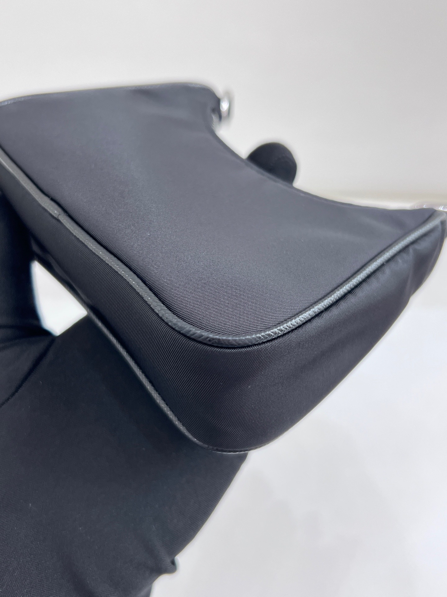 【預訂貨品】 Full set Prada黑色mini hobo