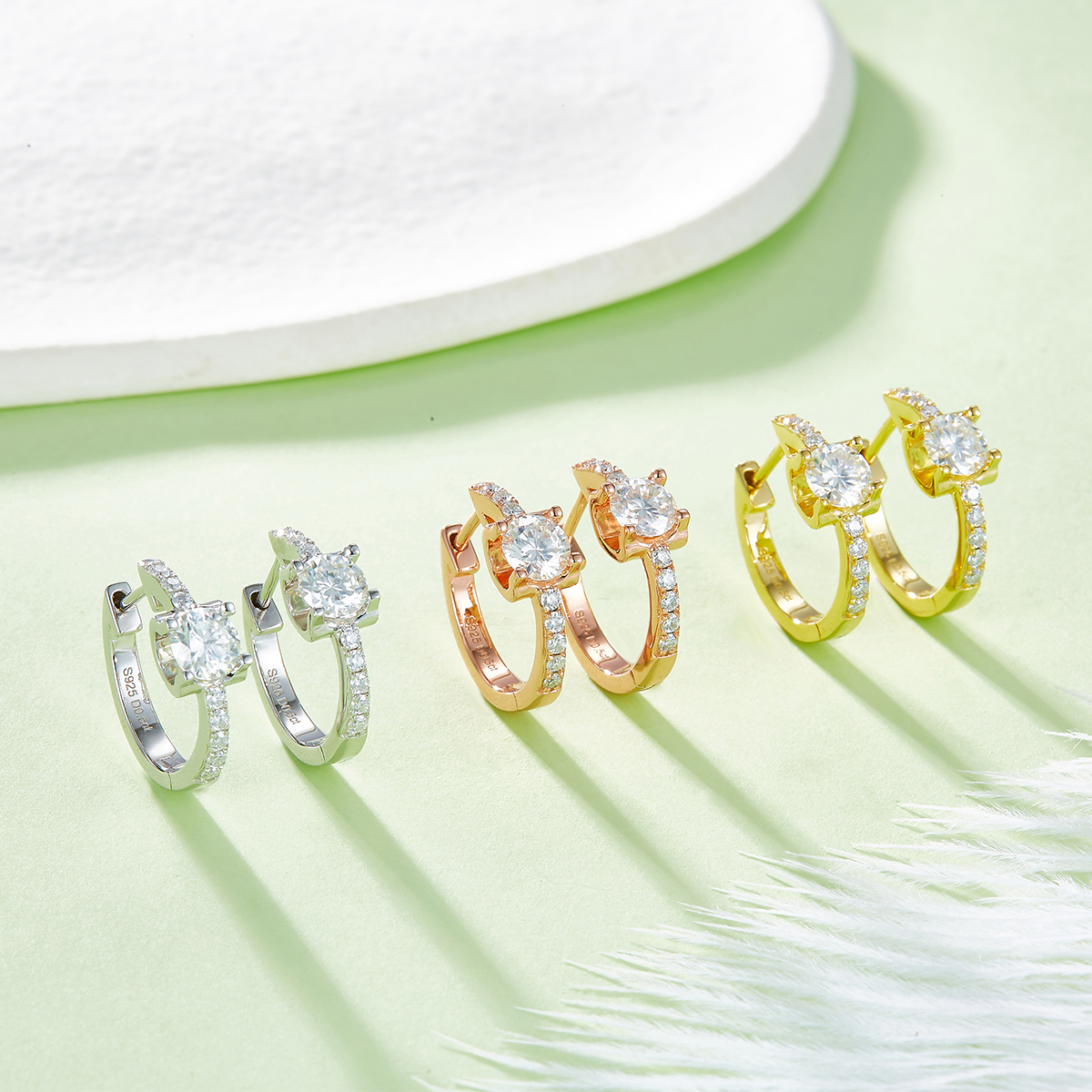 單排對半牛頭款耳環S925銀鍍18K金莫桑鑽D級1.24ct