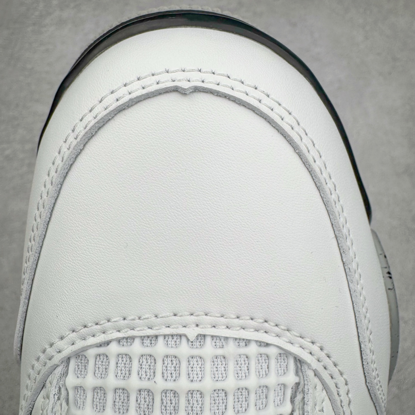 Air Jordan 4 Retro "White Cement" FV5029-100