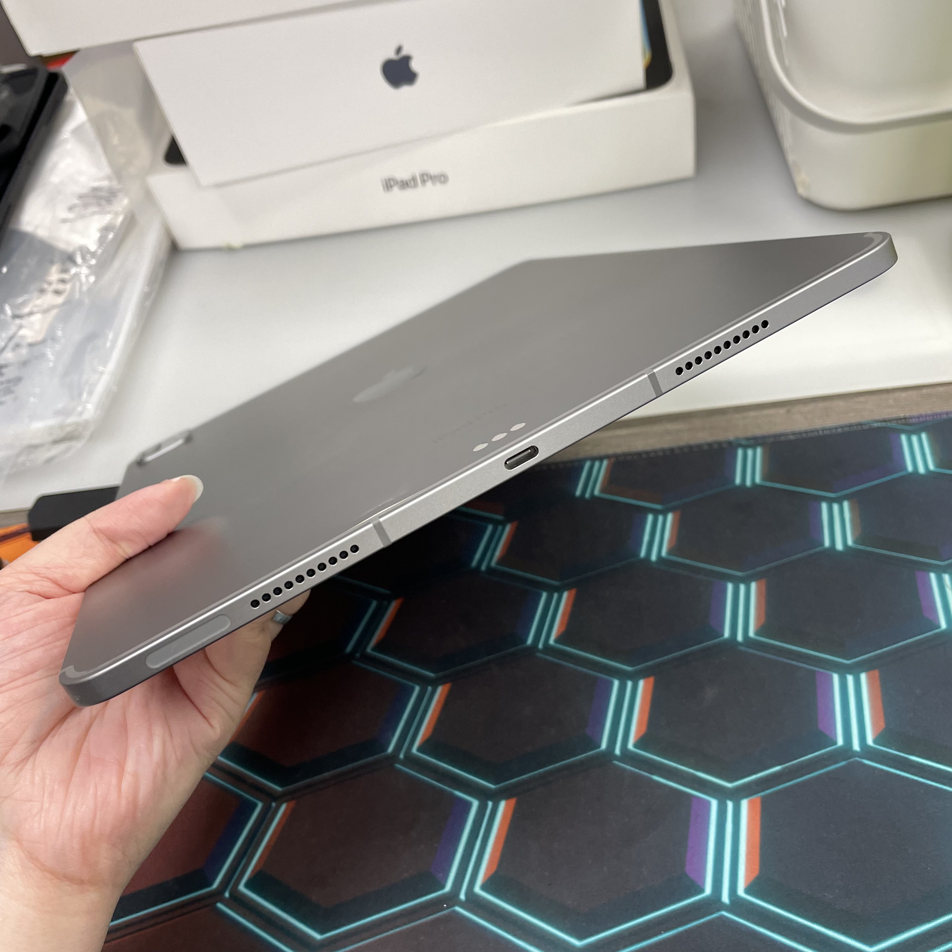 *7748100AB iPad Pro 6 12.9吋 M2 勁靚機 256GB 插卡版灰色 gray