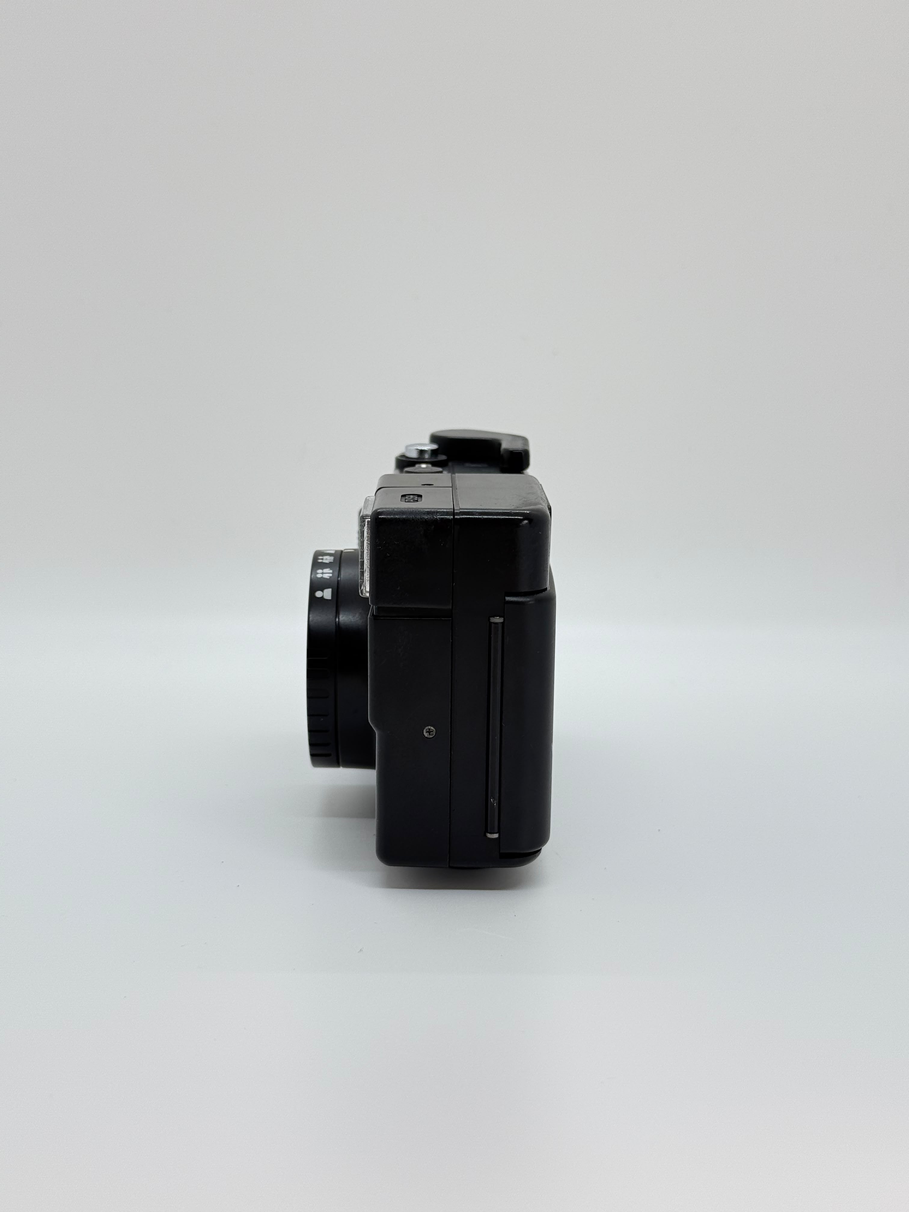 Chinon 35 FS Point and Shoot (傻瓜機) 菲林相機
