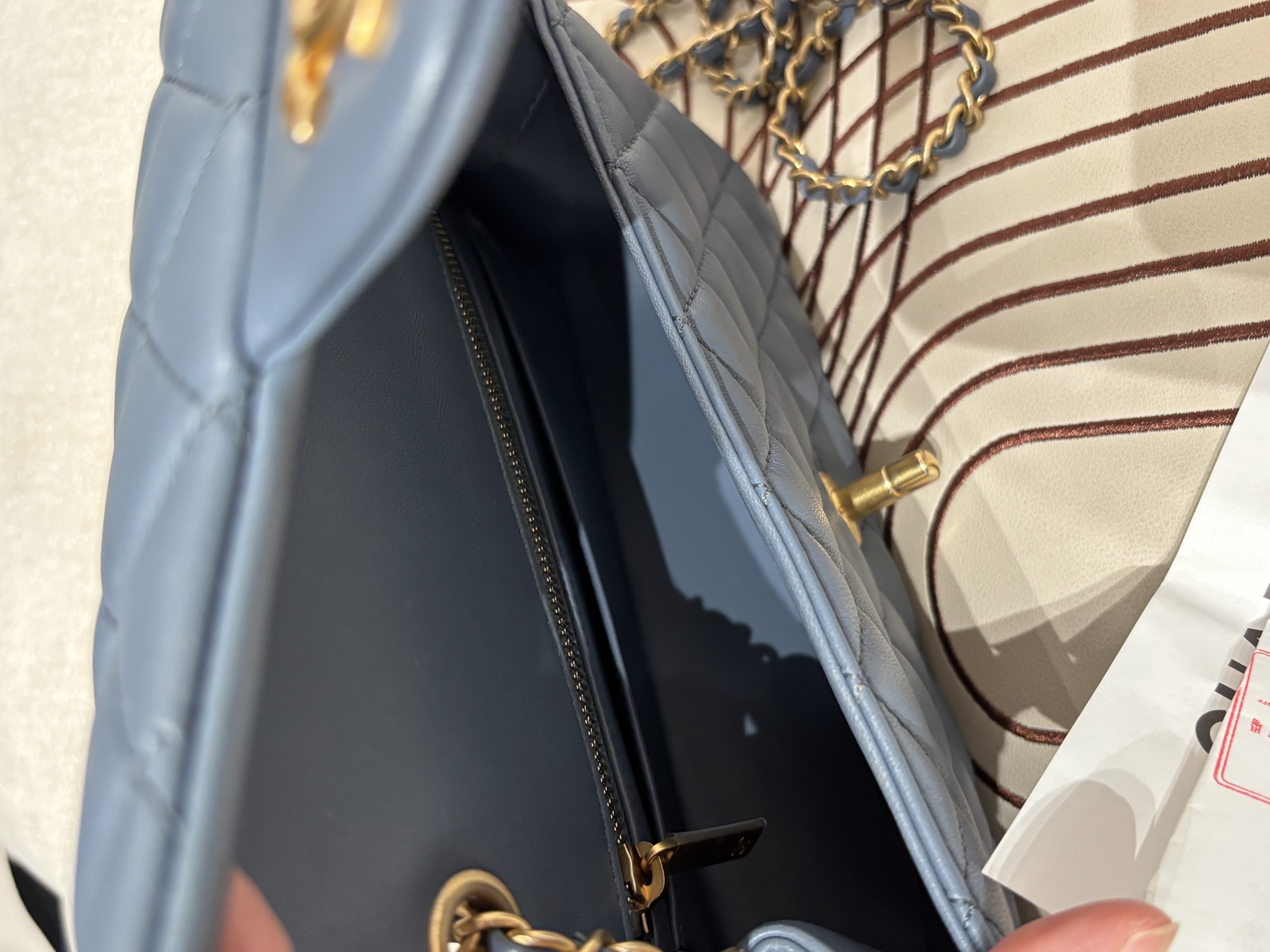 未使用品 Chanel mini flap bag with pearl crush 金球 100%Authentic ,Unused  ✅香港專門店收據✅晶片✅塵袋✅box