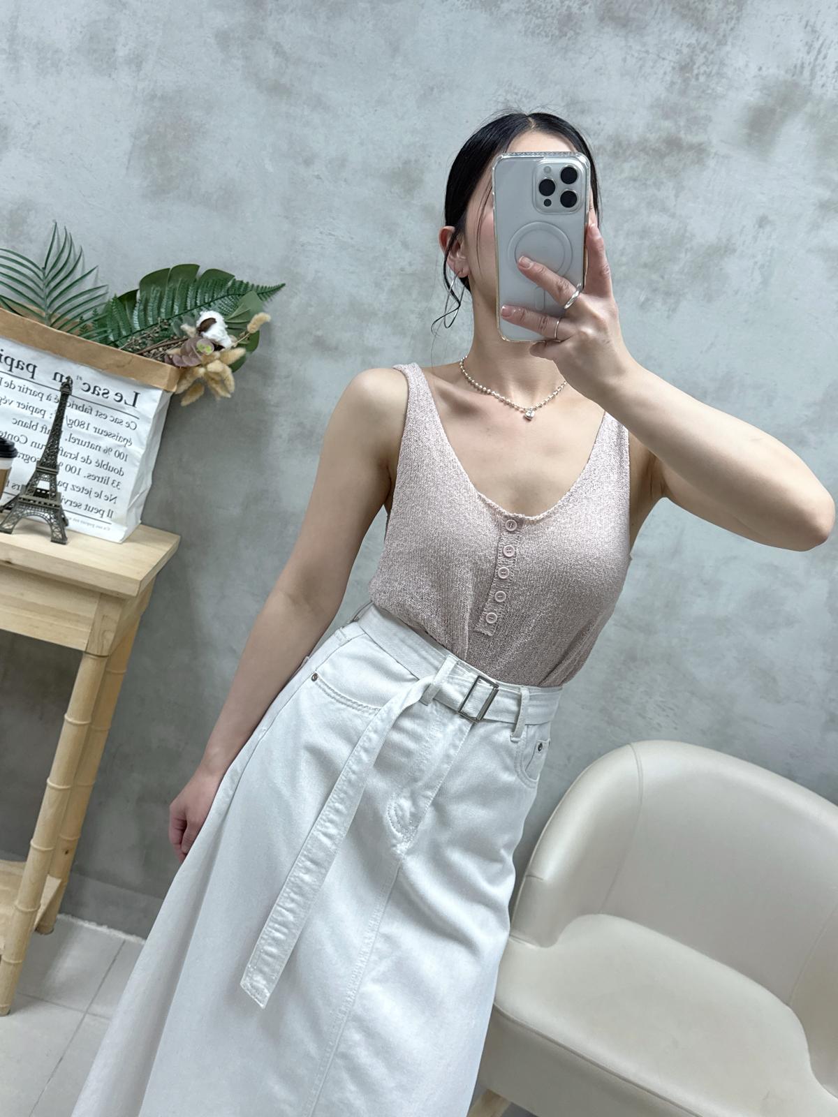 D14 扣鈕針織背心