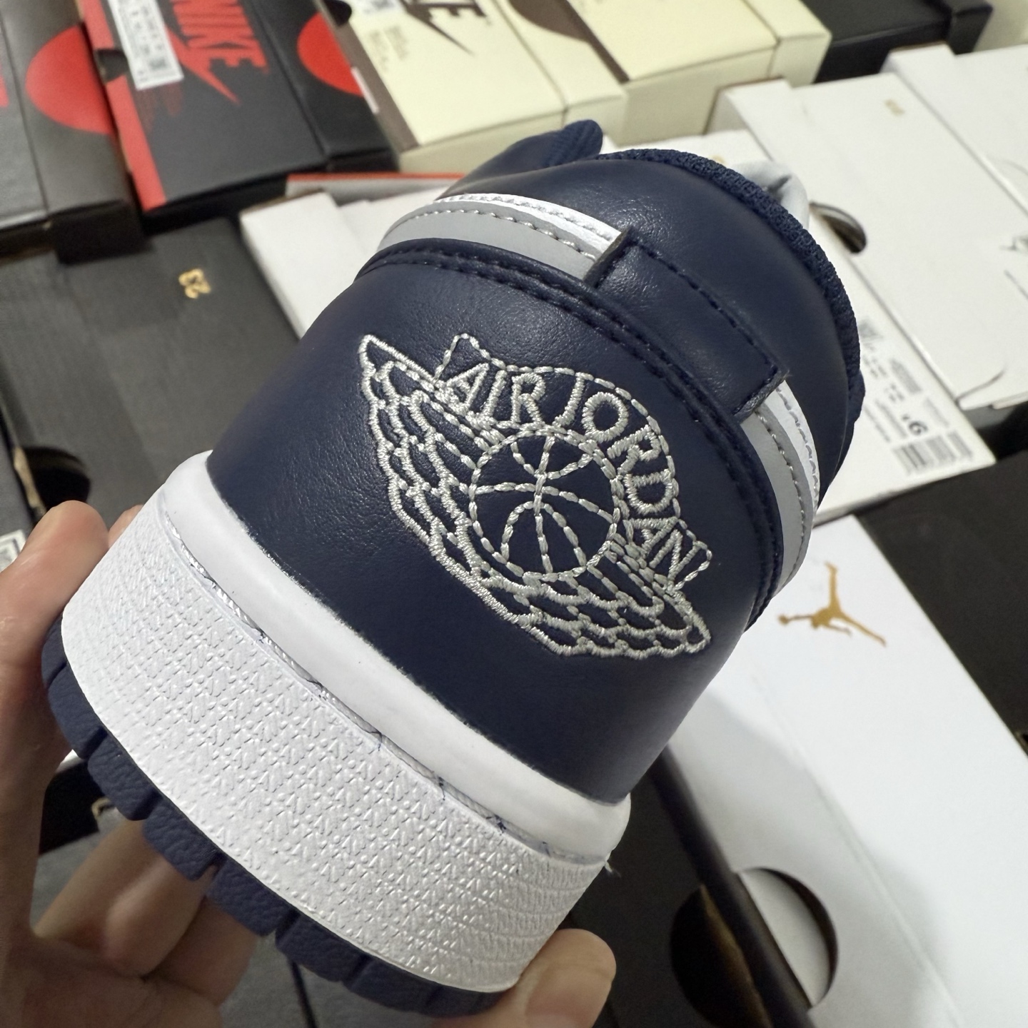 Nike Air Jordan 1 Low 553558-141