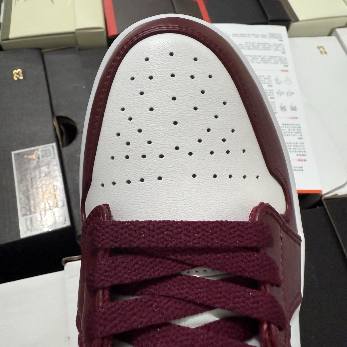 Nike Air Jordan 1 Low 553558-060