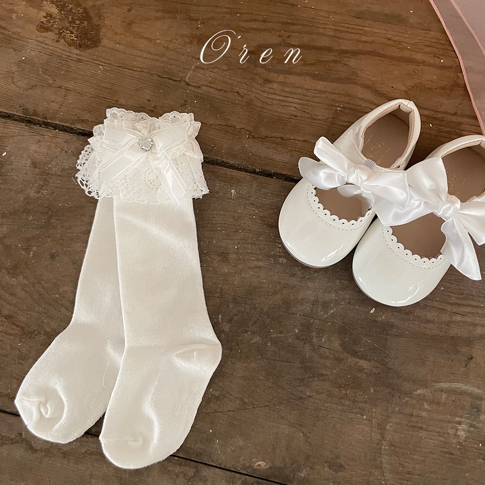 ☀️預訂 韓國直送☀️🇰🇷Oren 寶石絲帶蕾絲花邊長襪