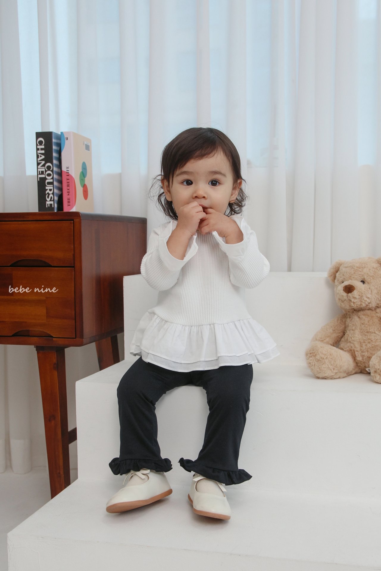 🌸預訂 韓國直送🌸🇰🇷Bebenine兩色時尚荷葉邊緊身褲