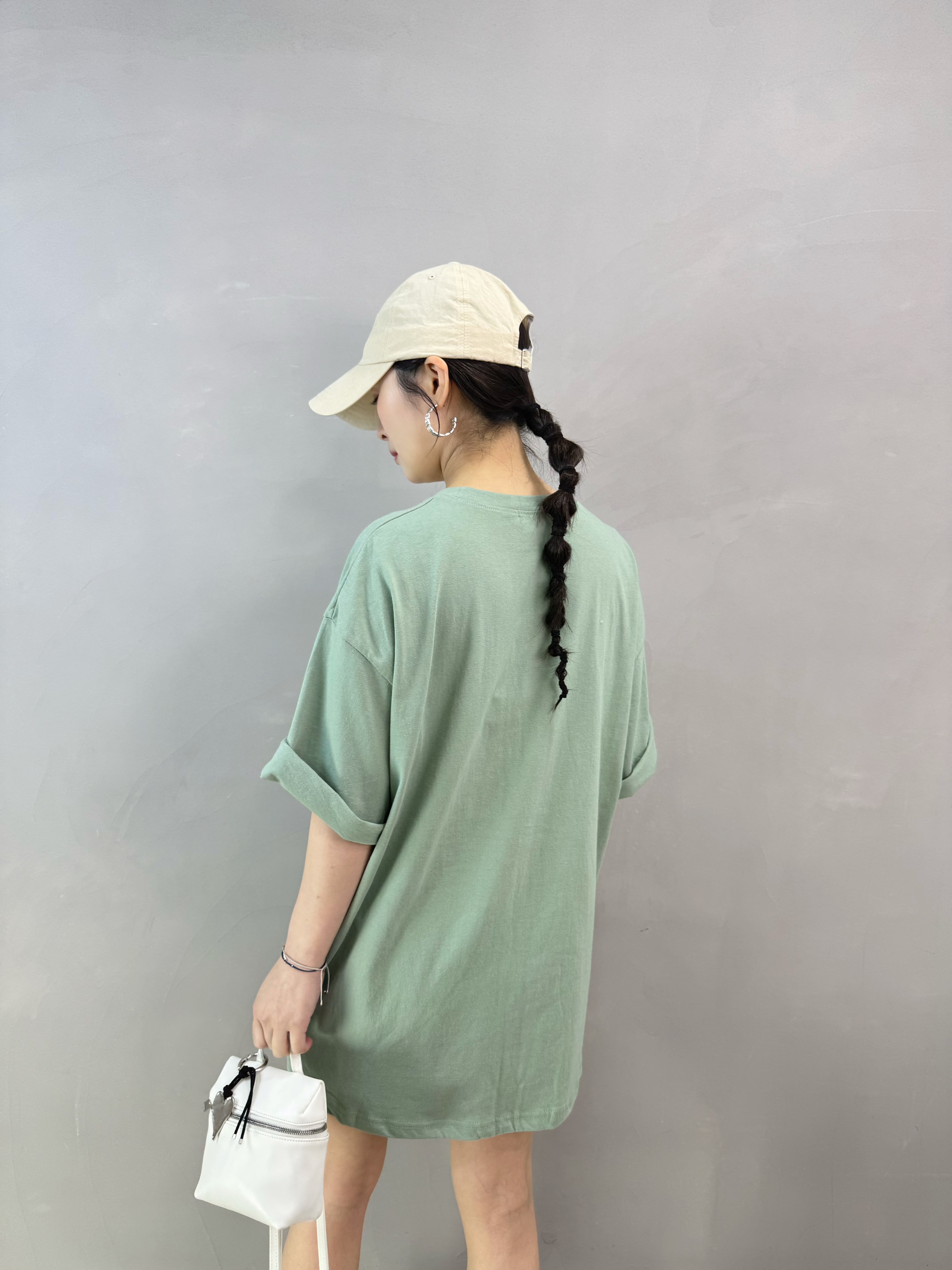 S62 Love real小開叉tee