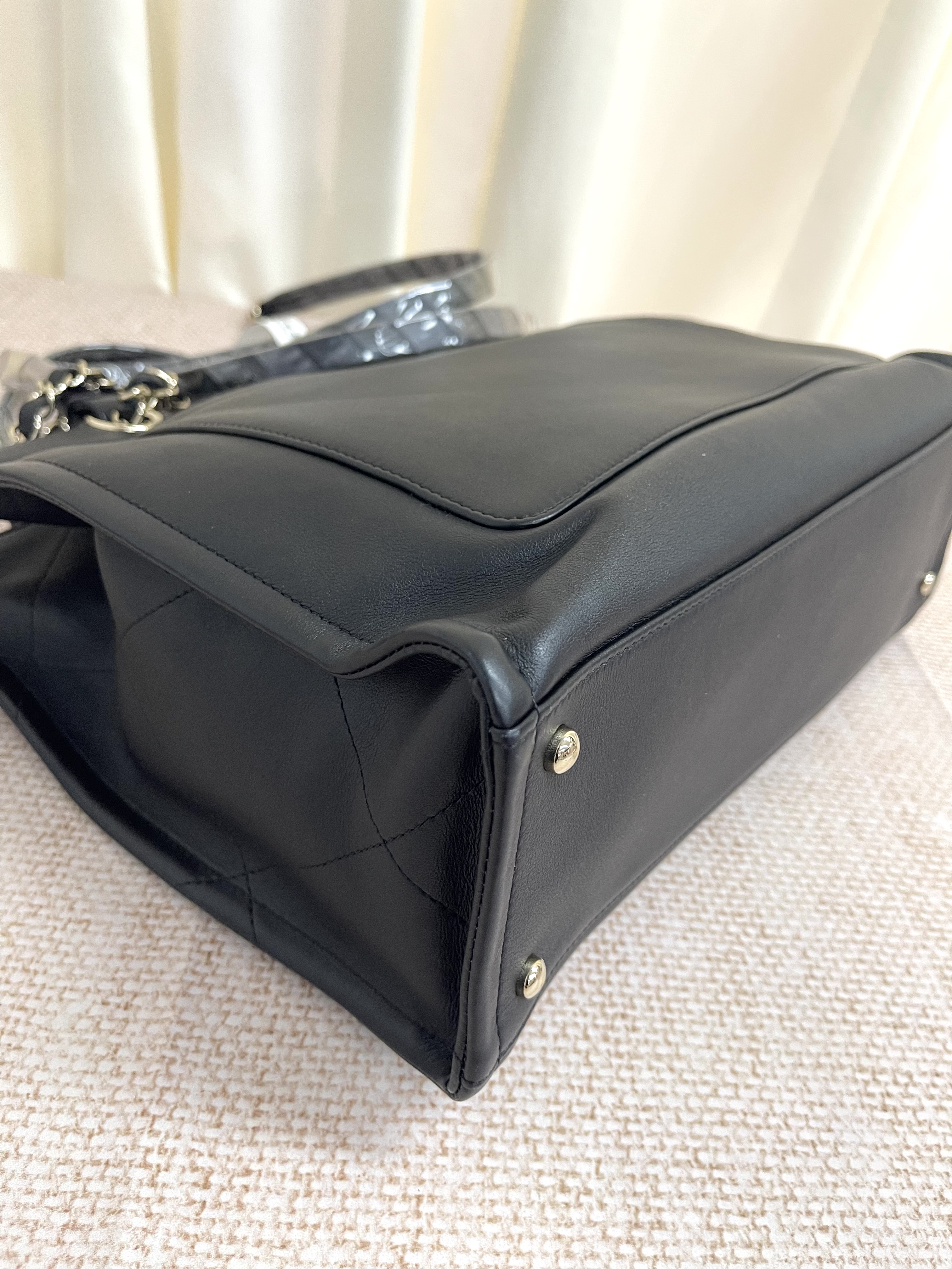 Pre-owned Chanel Tote/ Product Code: 26031702