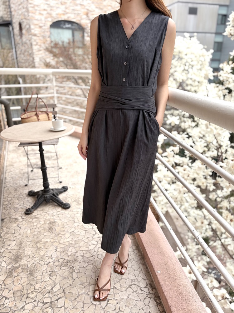 Arya Two-Way Textured Dress (Charcoal)