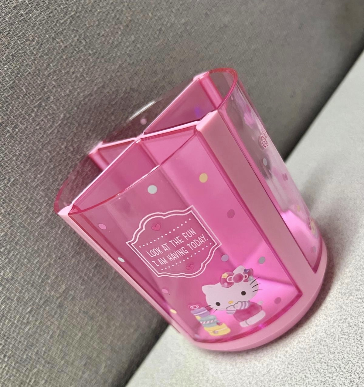 🎌日本直送🎌 Sanrio 卡通 4格旋轉筆筒