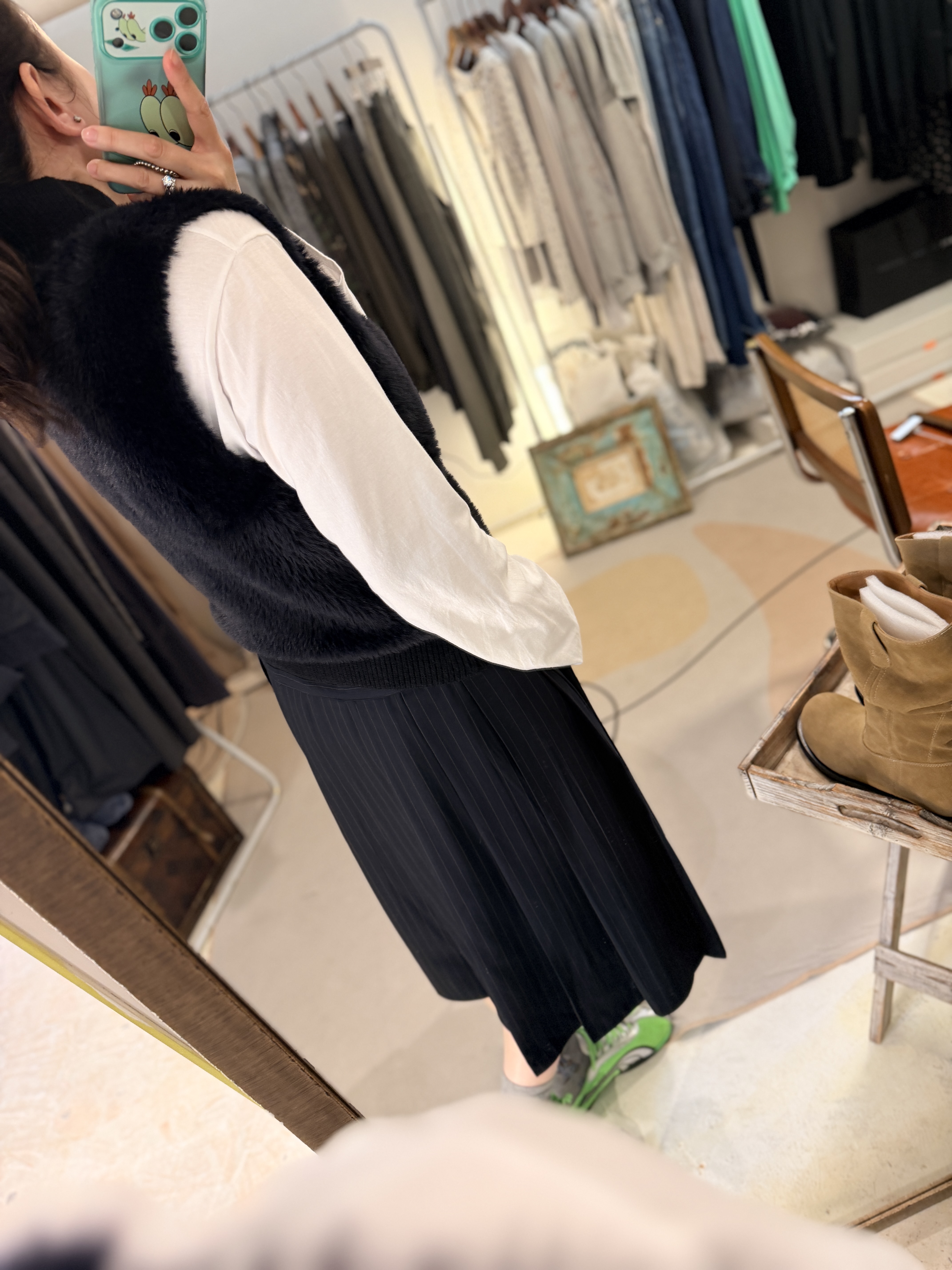 Fake fur vest outer