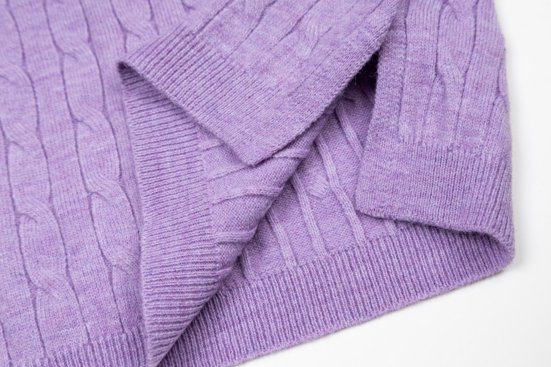 Mardi Mercredi Flower Embroidery Cable Short Sleeve Knit