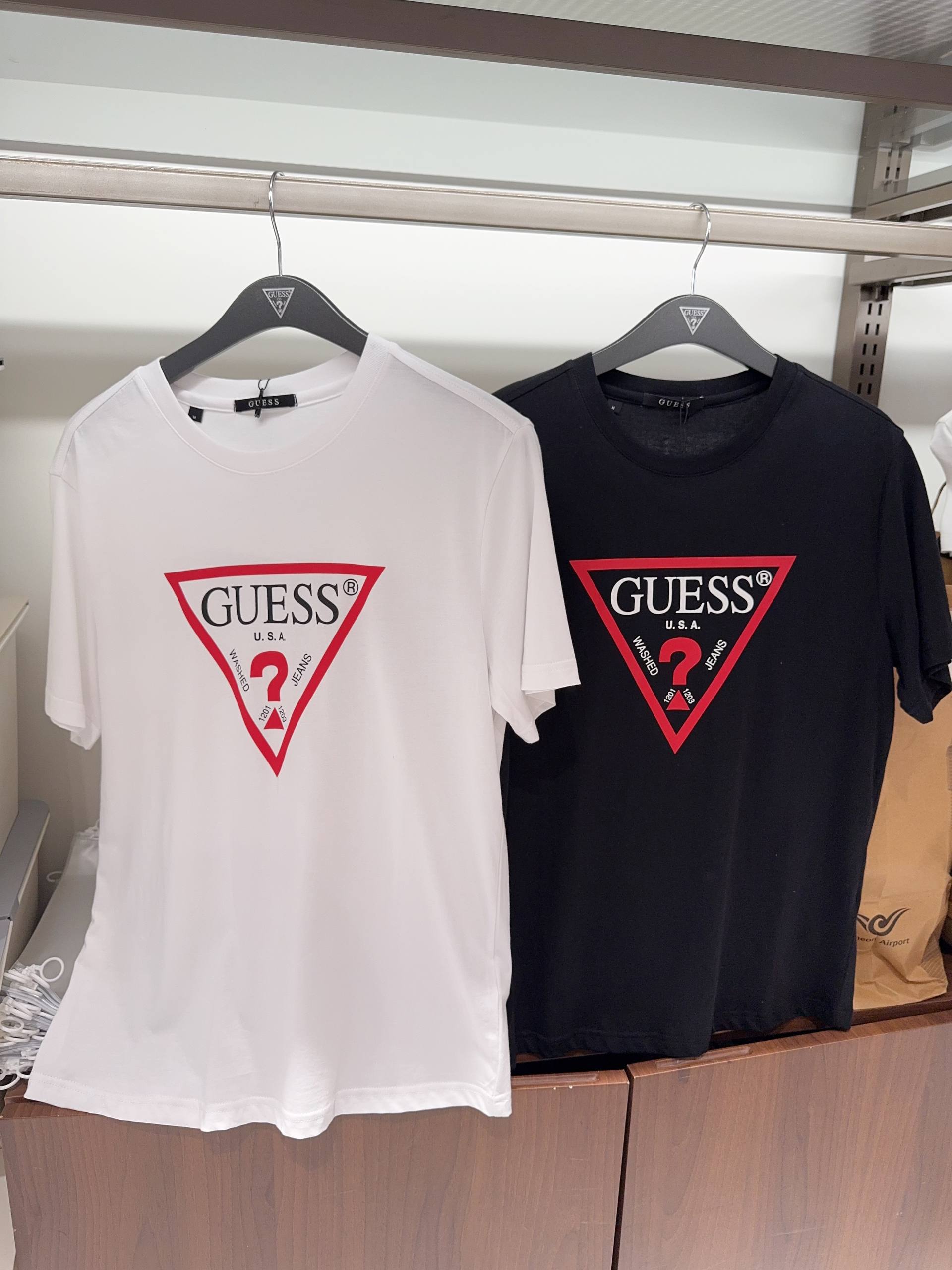 🇰🇷Guess 福利款上衣✨
