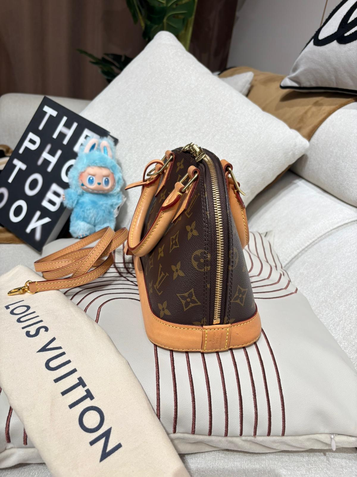 LV Alma bb monogram 100%Authentic, 95%new ✅收據✅肩帶✅鎖鎖匙✅Dust bag