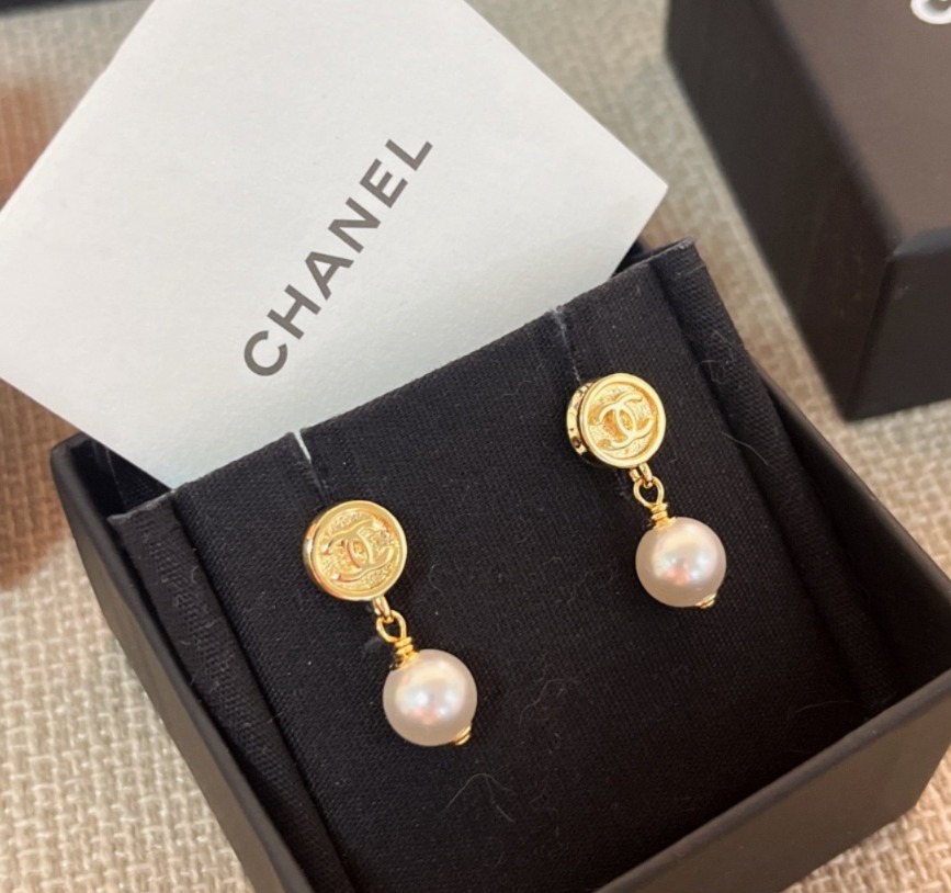 【原單】CHANEL CC金幣珍珠吊墜耳環-連禮盒
