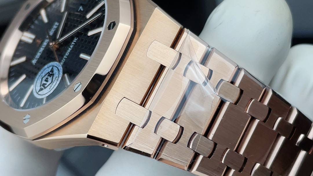 爱彼皇家橡树系列自动机械男士腕表