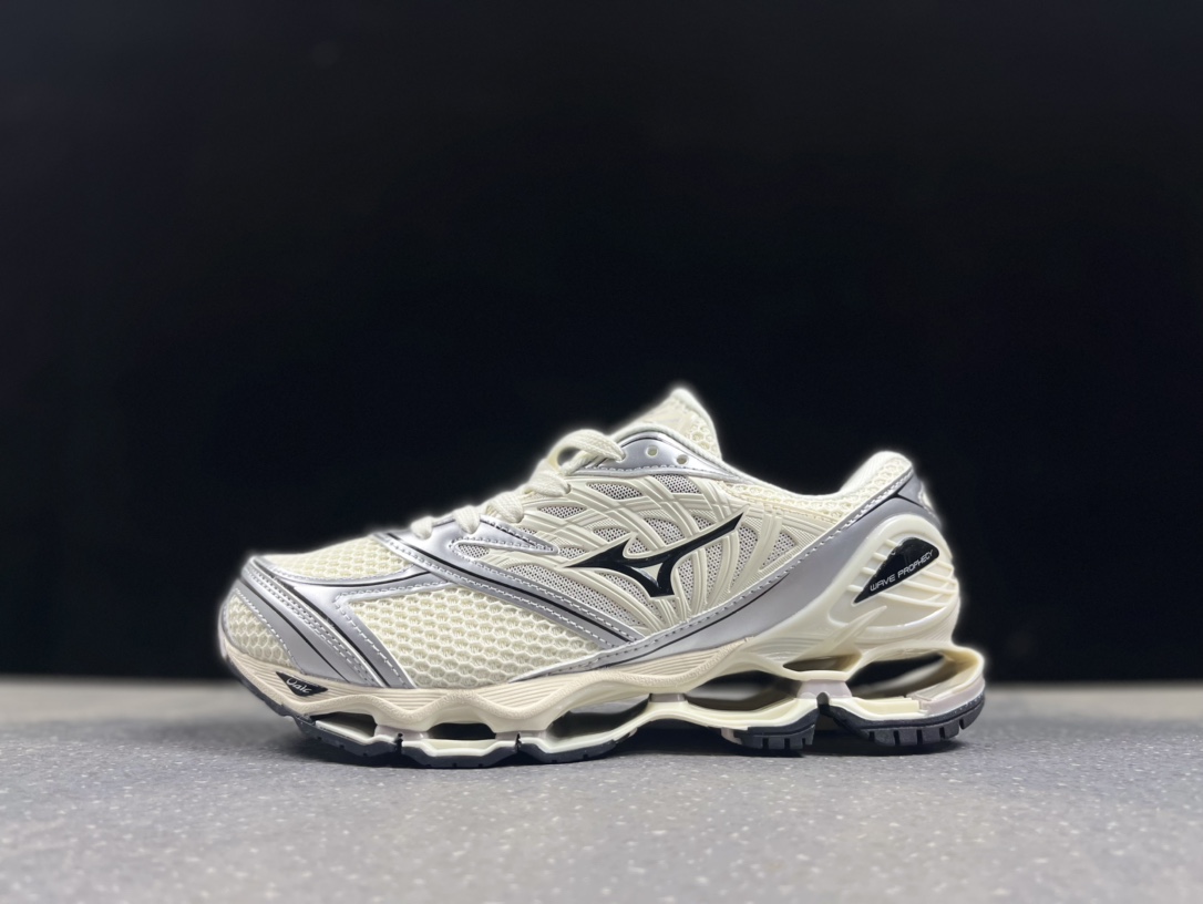 Mizuno Wave Prophecy LS 