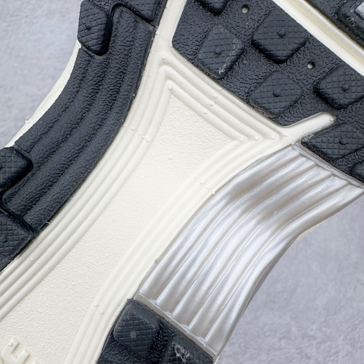 Nike P-6000 CD6404-105  