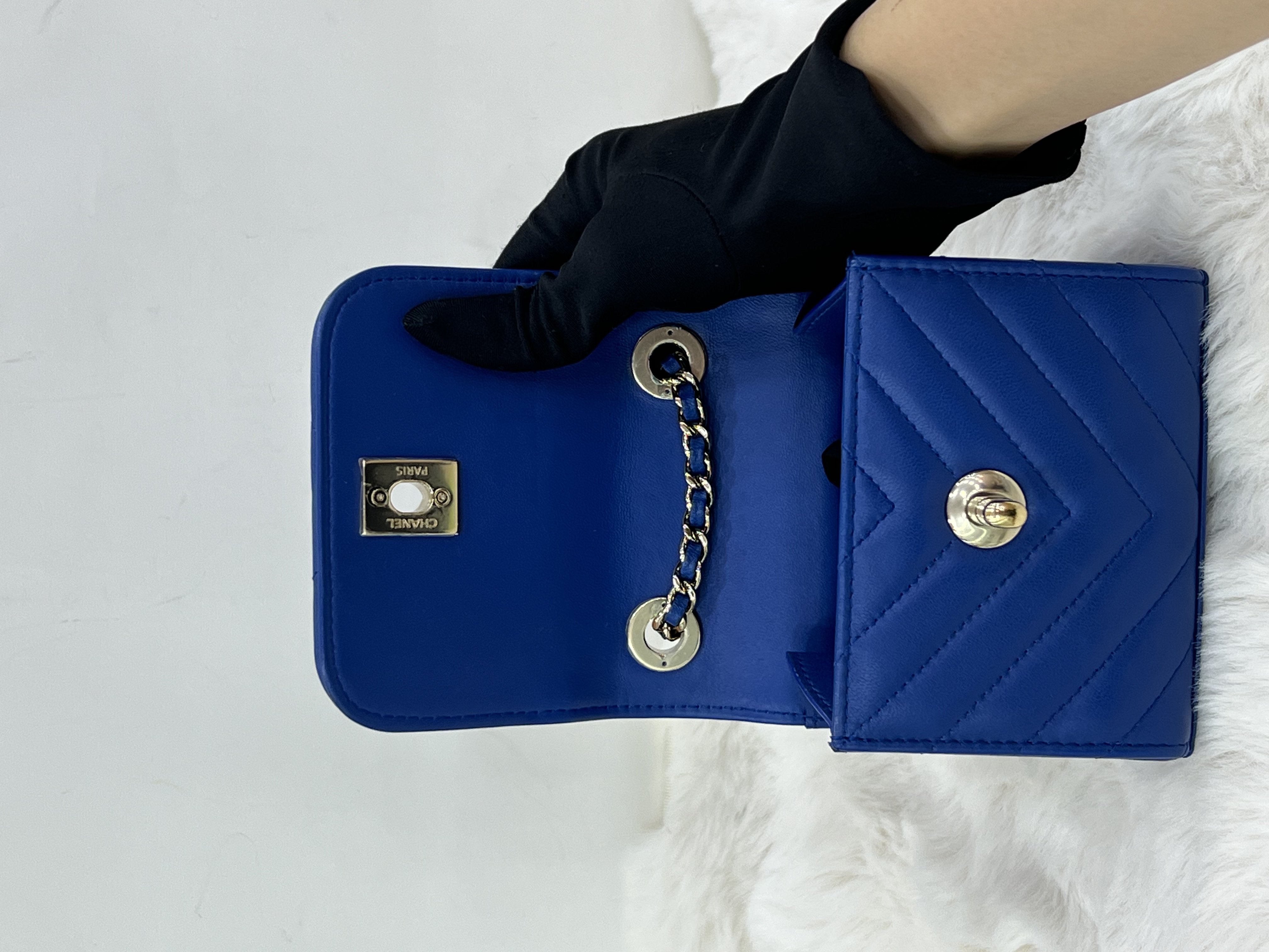 直播貨品 |  [1個-$100 2個-$300］M6