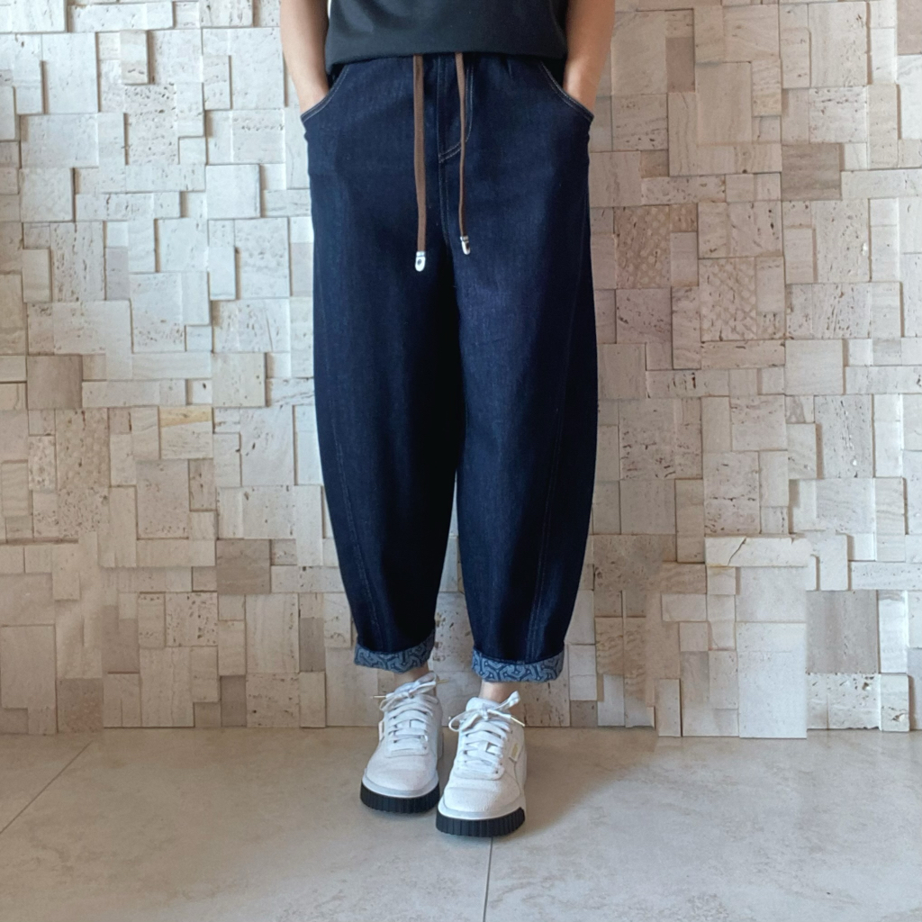 B00555 撞花紋腳邊牛仔褲