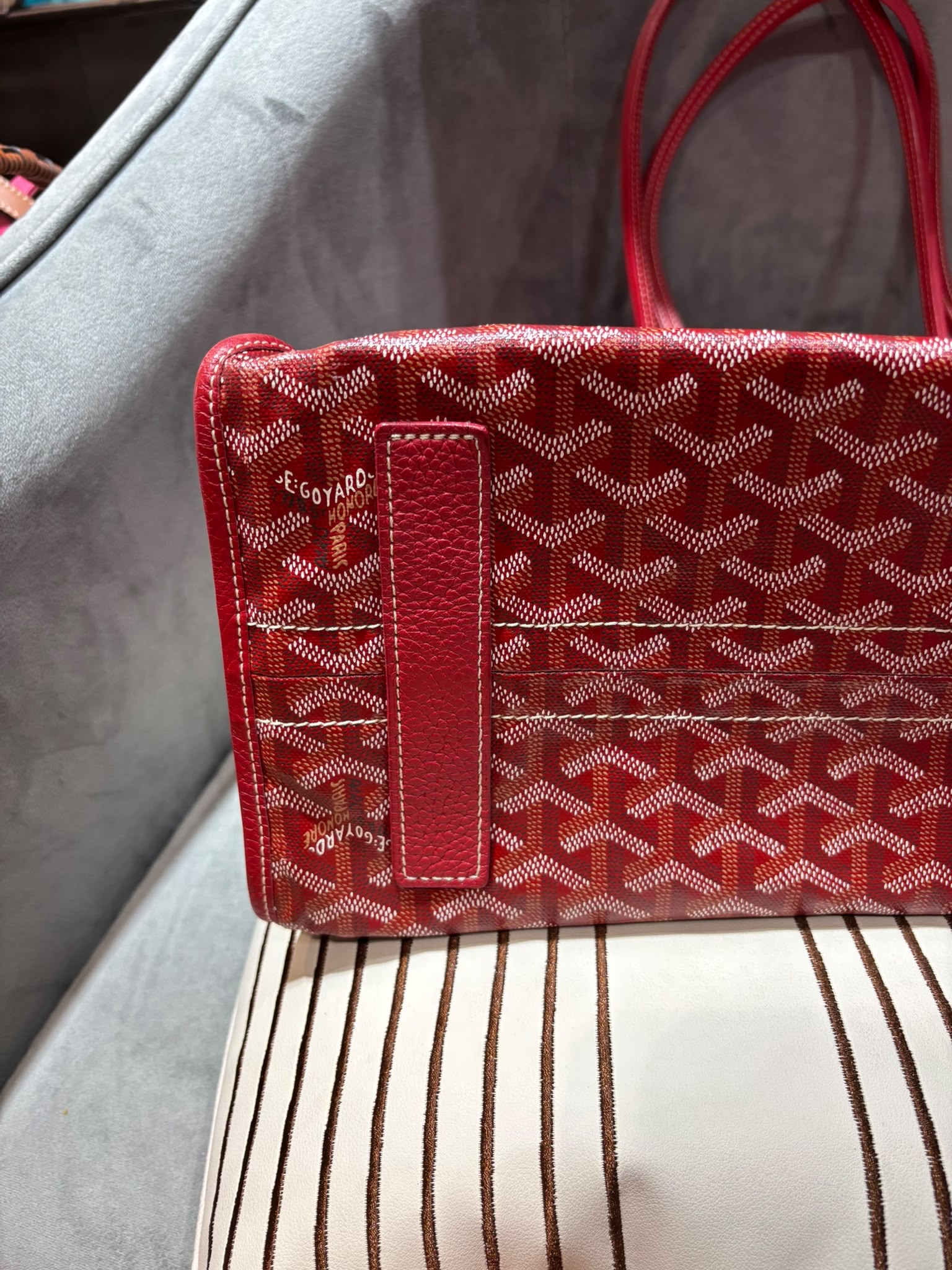 Goyard hardy pm tote bag Red 100%Authentic, 90%new 