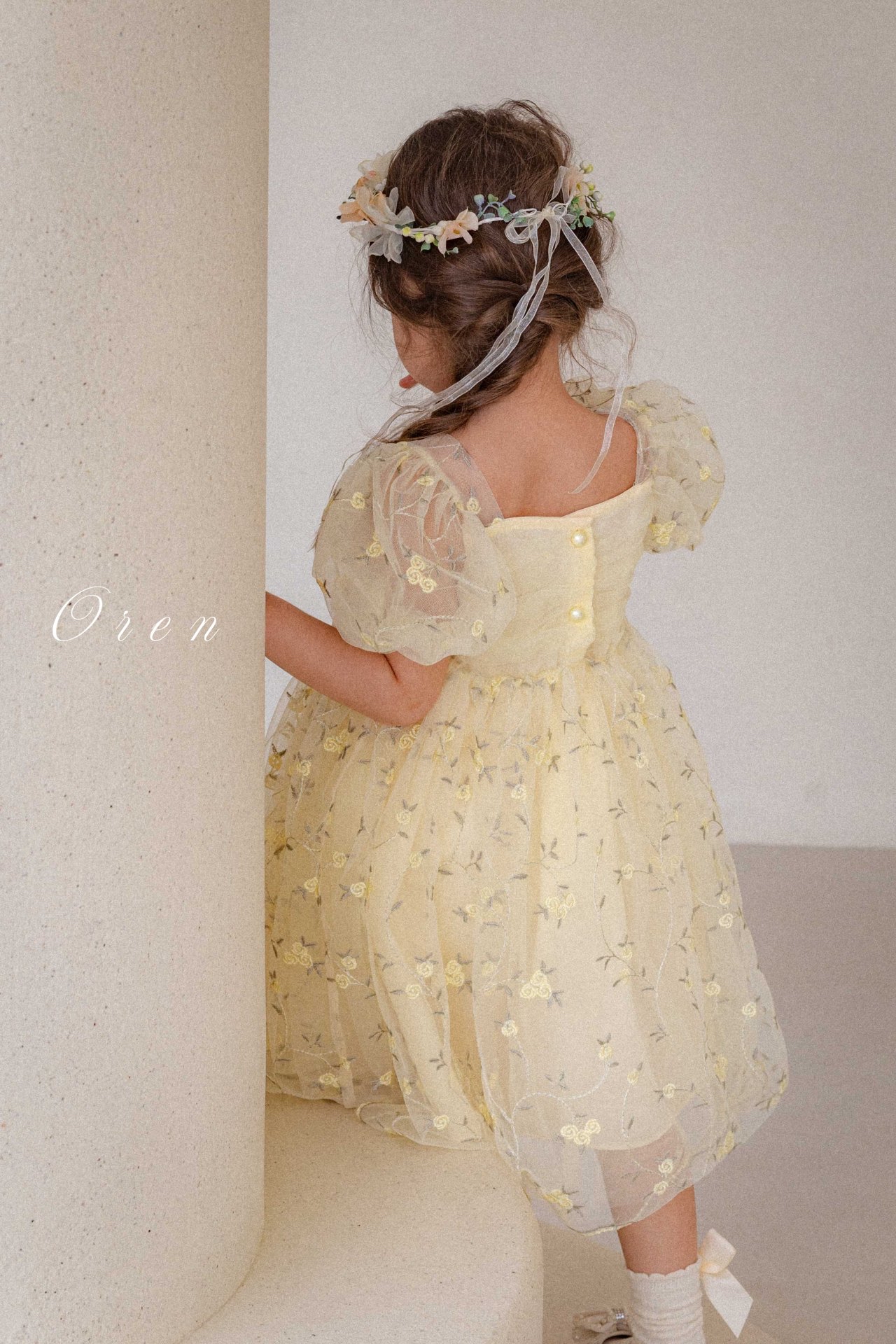 ☀️預訂 韓國直送☀️🇰🇷Oren Roslyn Bloom兩色花卉刺繡泡泡袖包屁裙/連身裙