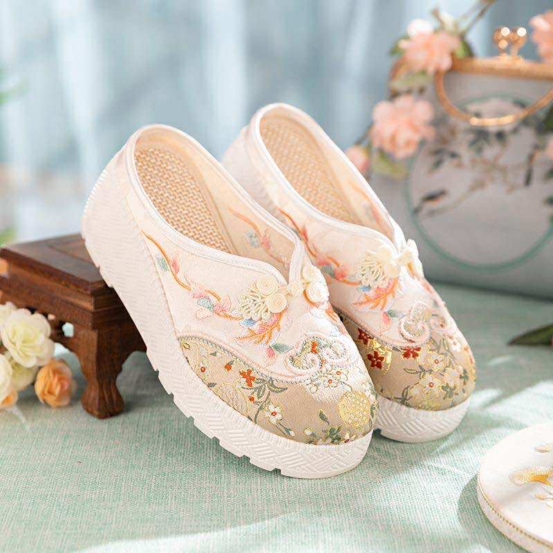 DDG09 中式刺绣款半包鞋（正常码数，适合宽脚板）