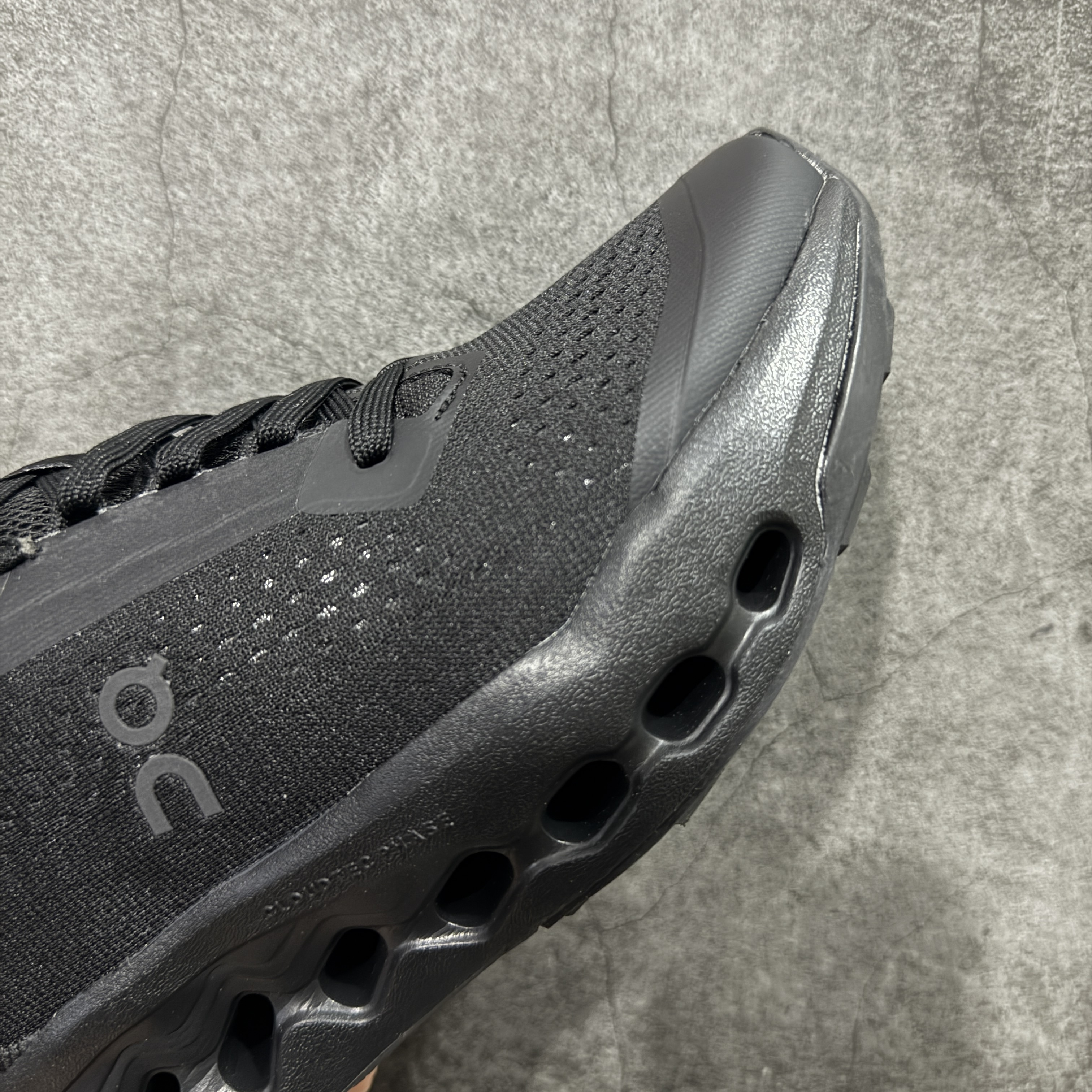 On Cloudsurfer Trail 2 