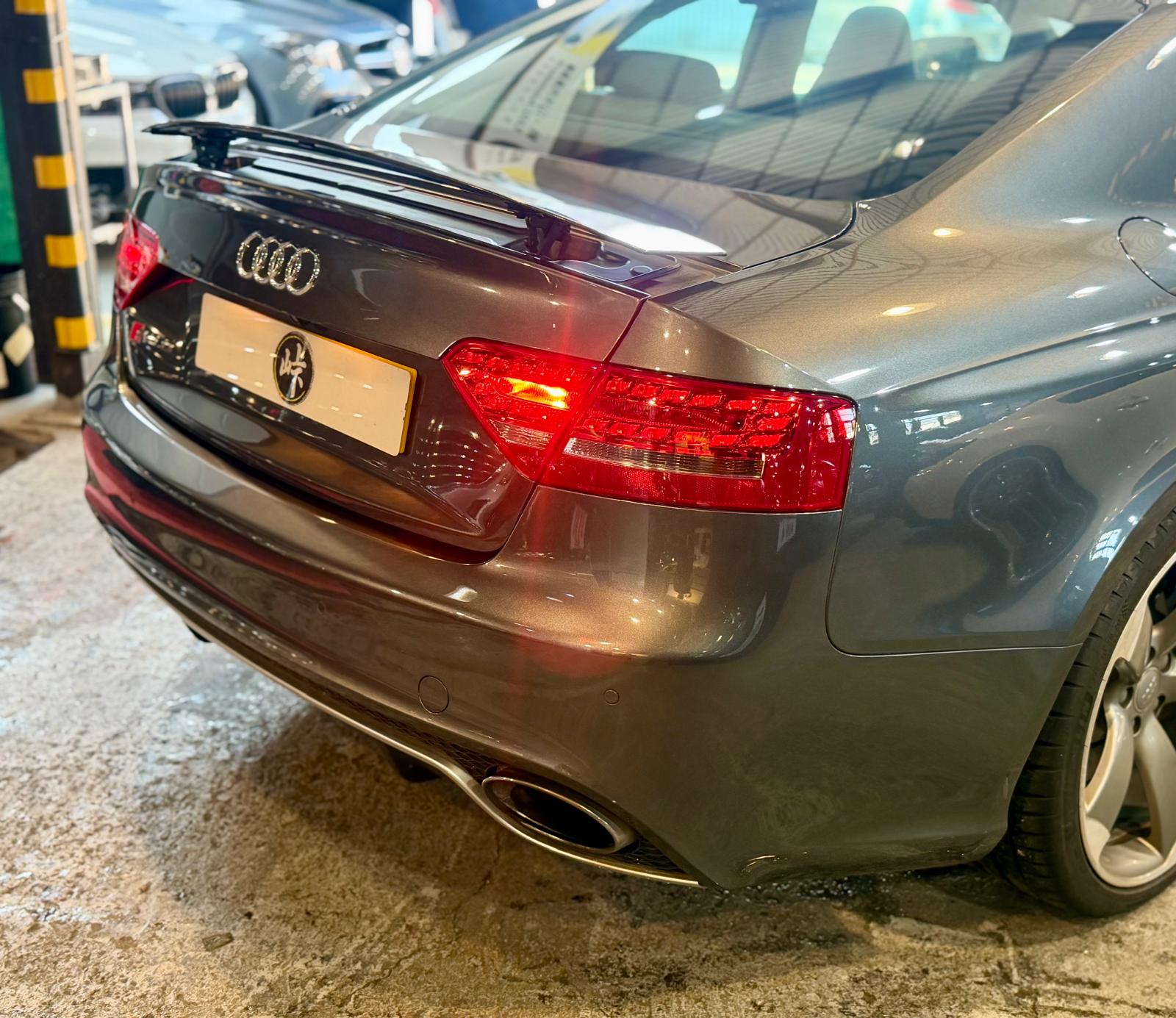 Audi RS5 Coupe 4.2 Quattro 2011