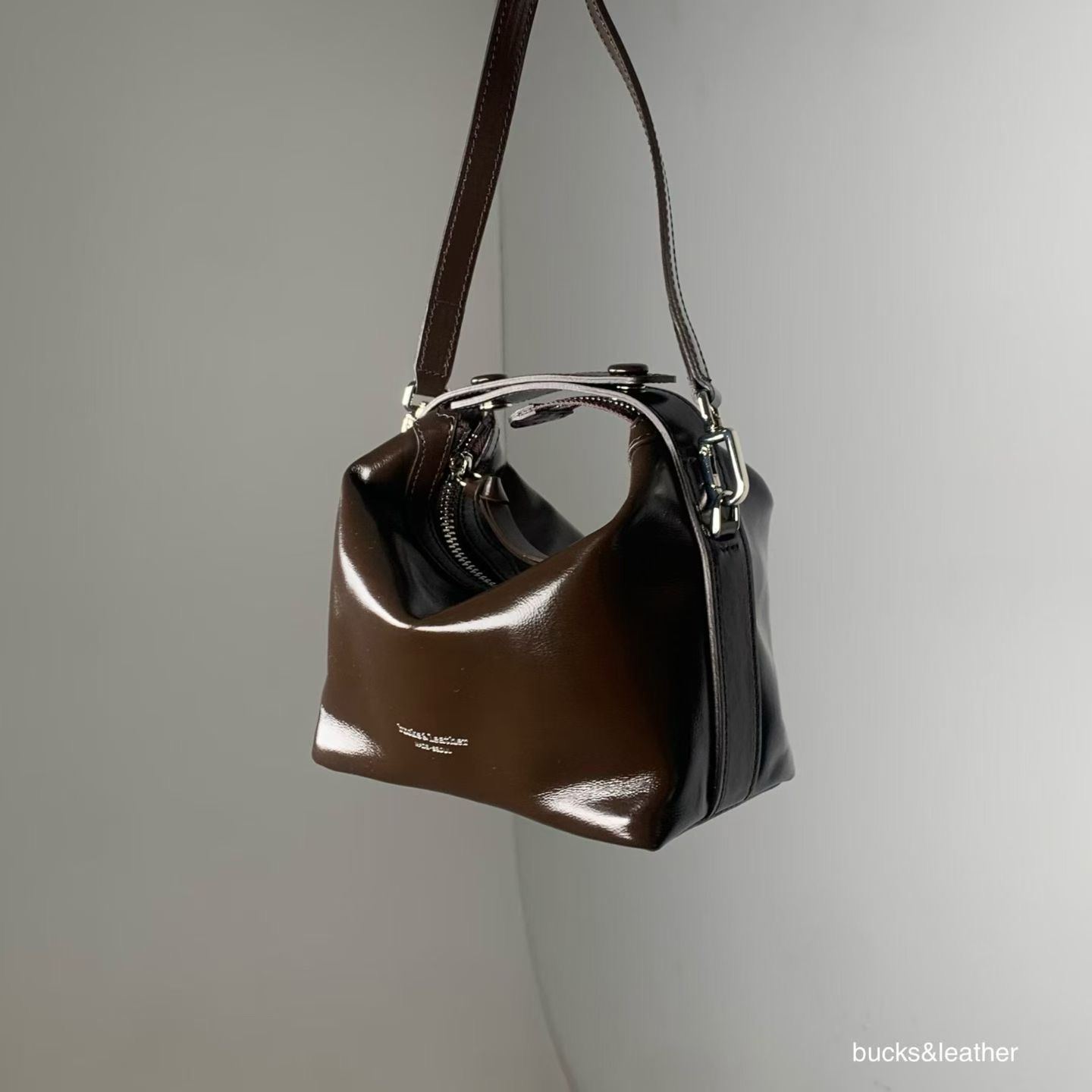 BUTTON CROSS BAG 光面牛皮 | 羊皮