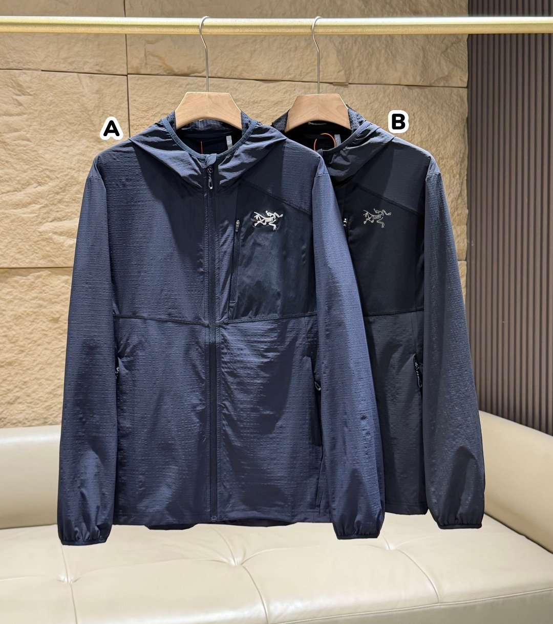 Arc'teryx 輕量單層軟殼連帽外套