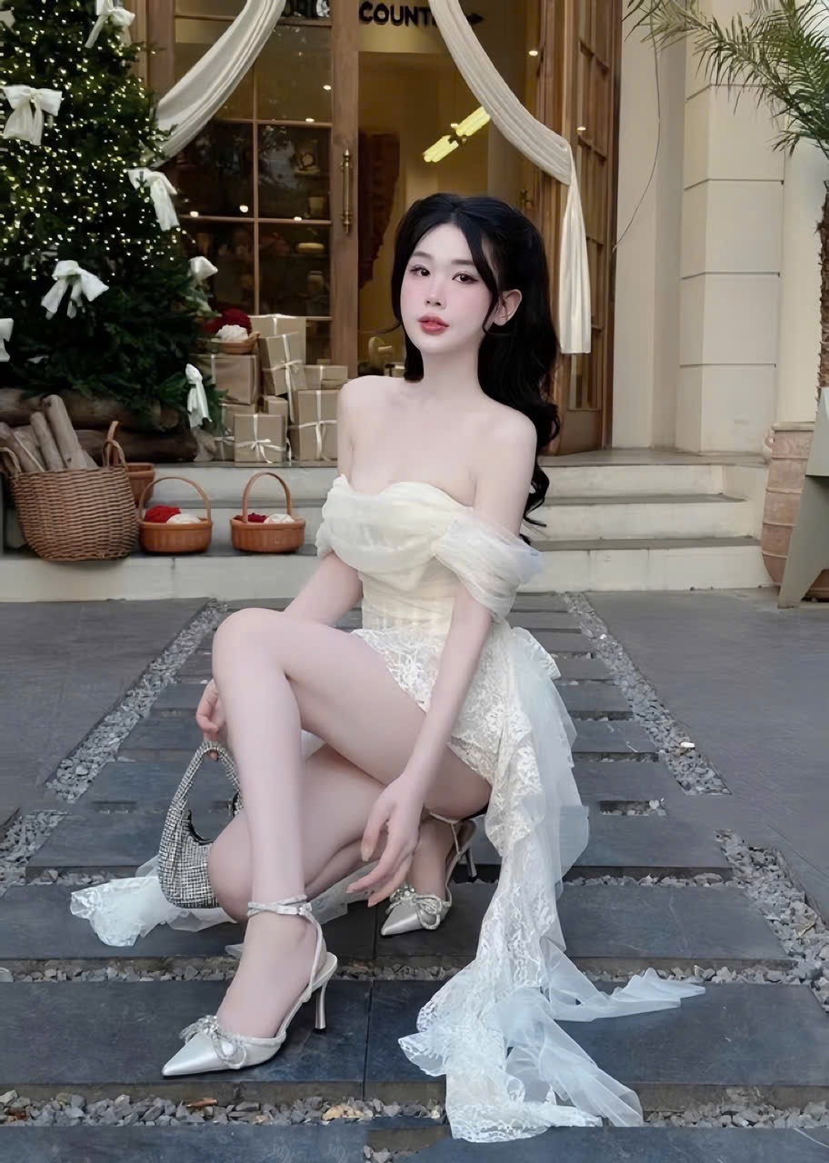 優雅白色蕾絲迷你連身裙“仙氣十足的白色洋裝”