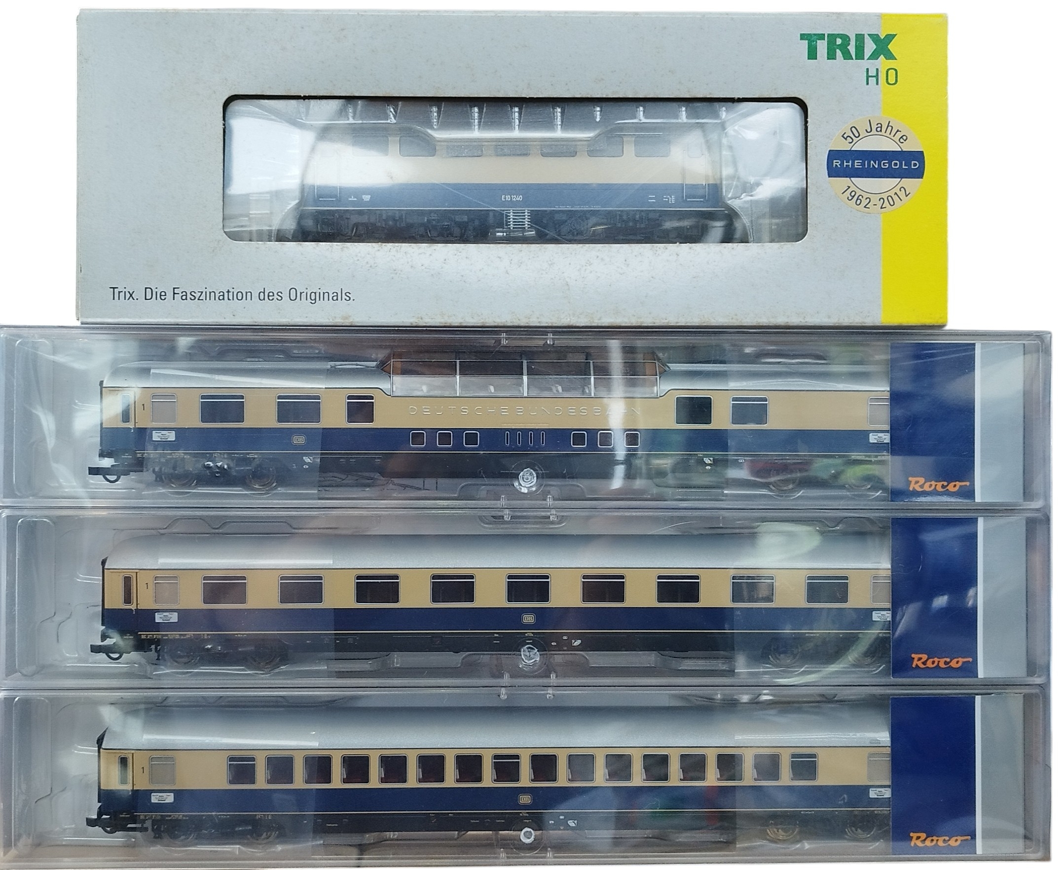 Trix Rheingold全金屬黃金機車 DB E10 + Roco Rheinpfeil萊恩之箭豪華列車套裝 （HO 1:87)