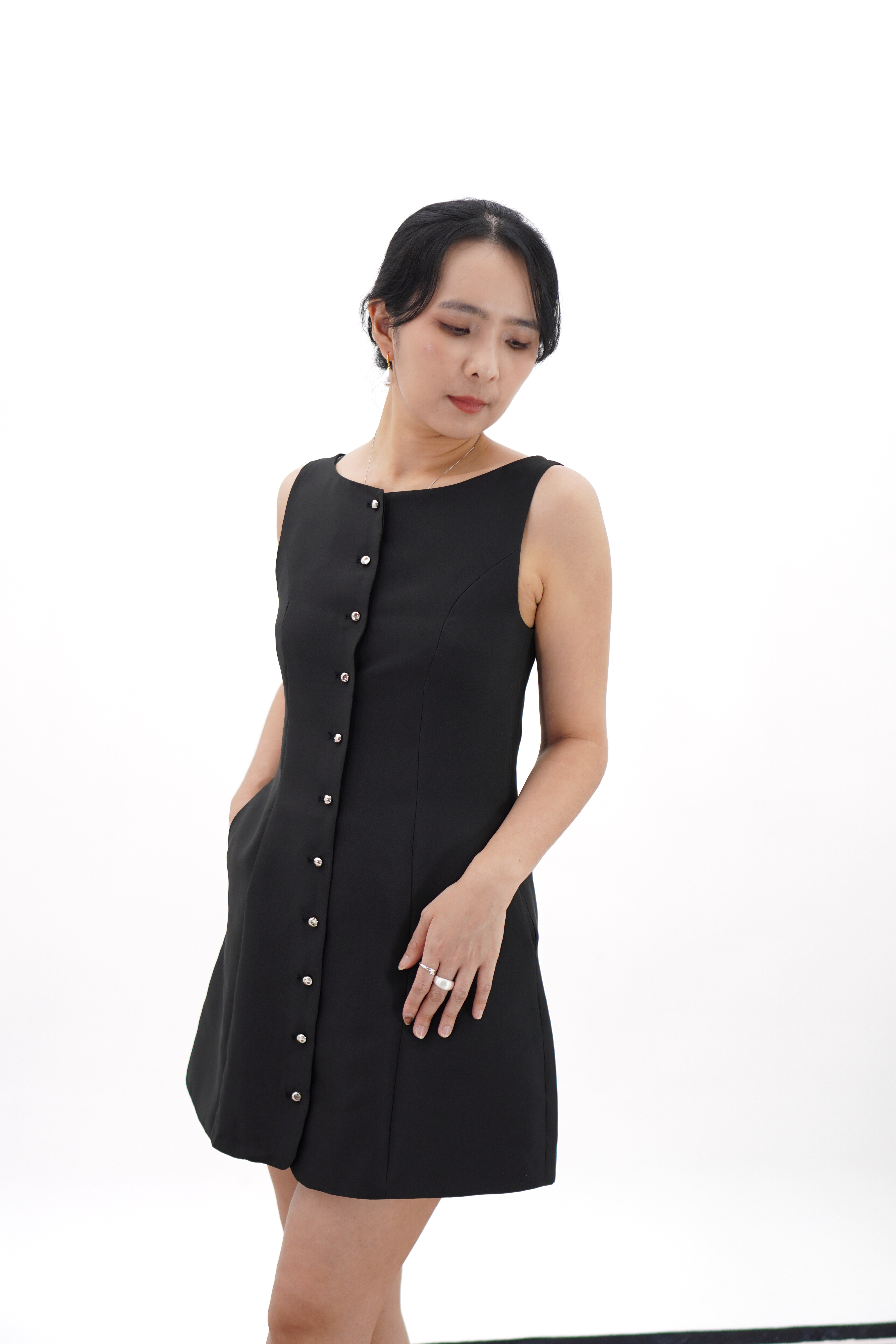 排扣连衣短裙 Front Buttons Sleeveless Dress
