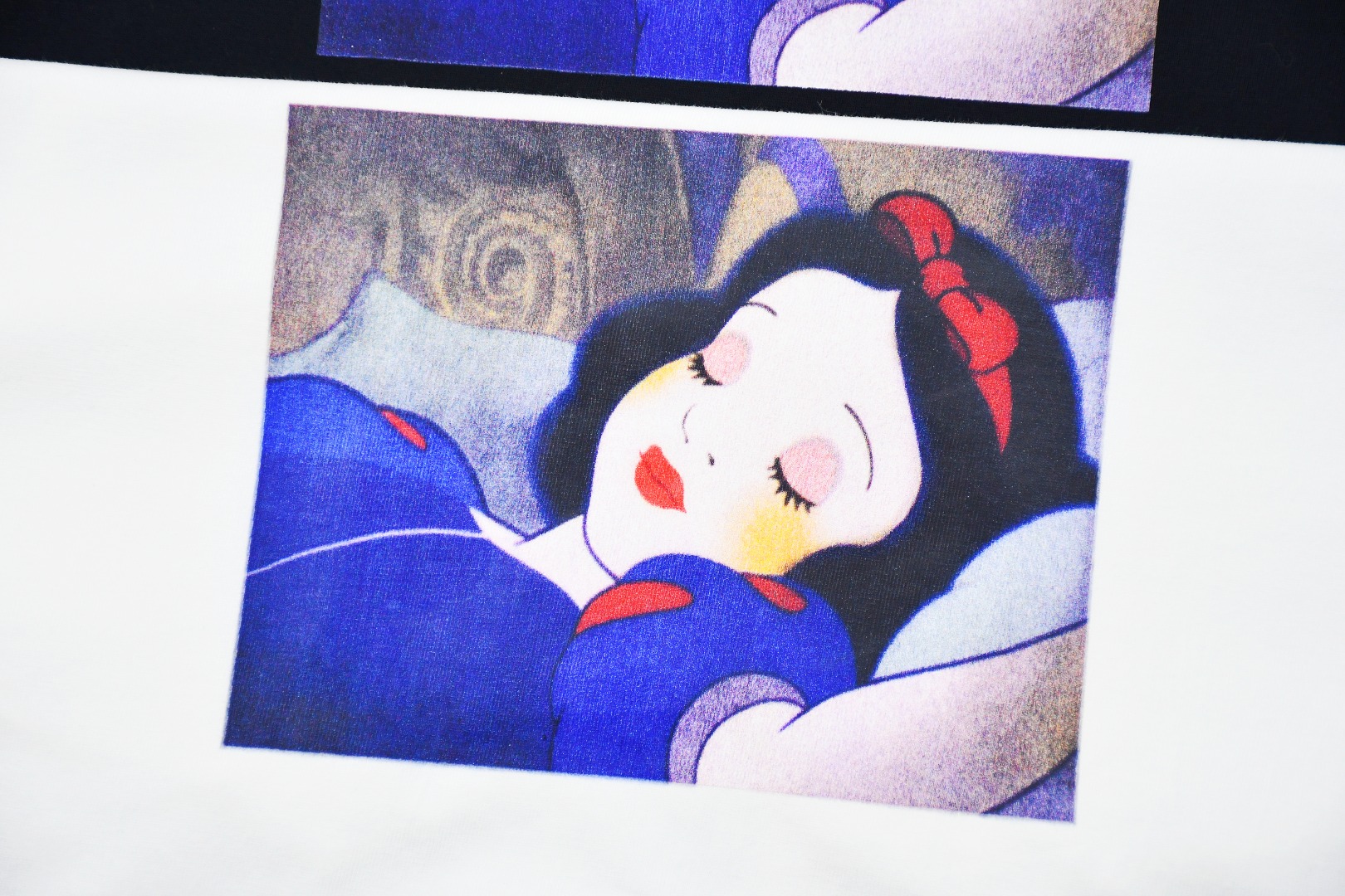 Supreme Snow White Tee