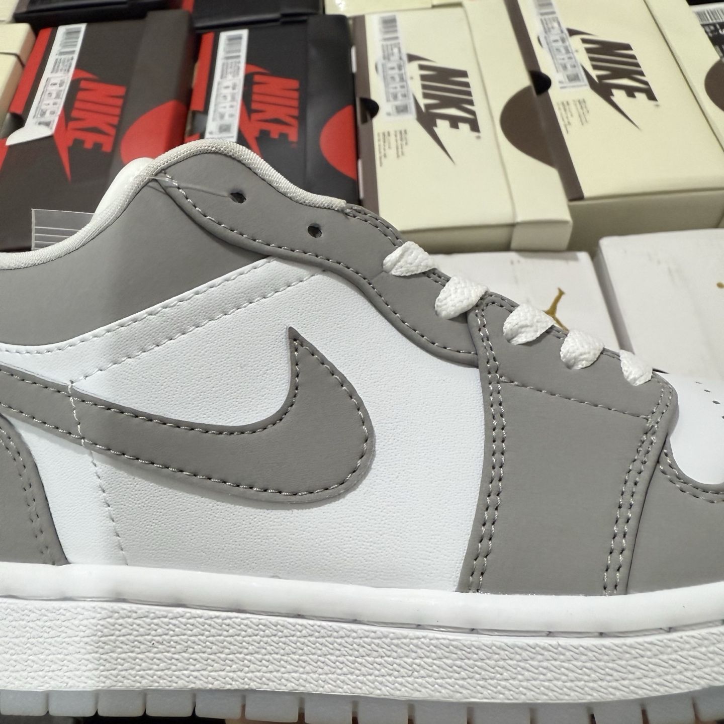Nike Air Jordan 1 Low "Wolf Grey" DC0774-105