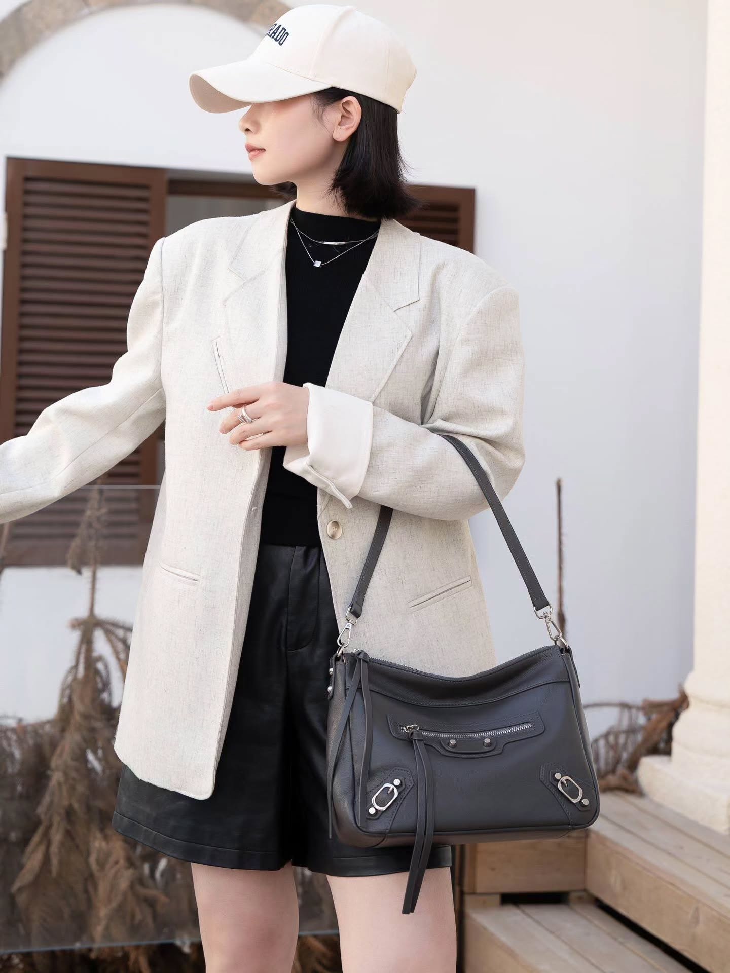 99-78# 🆕新款大号机车包 头层牛皮自然摔🇨🇳