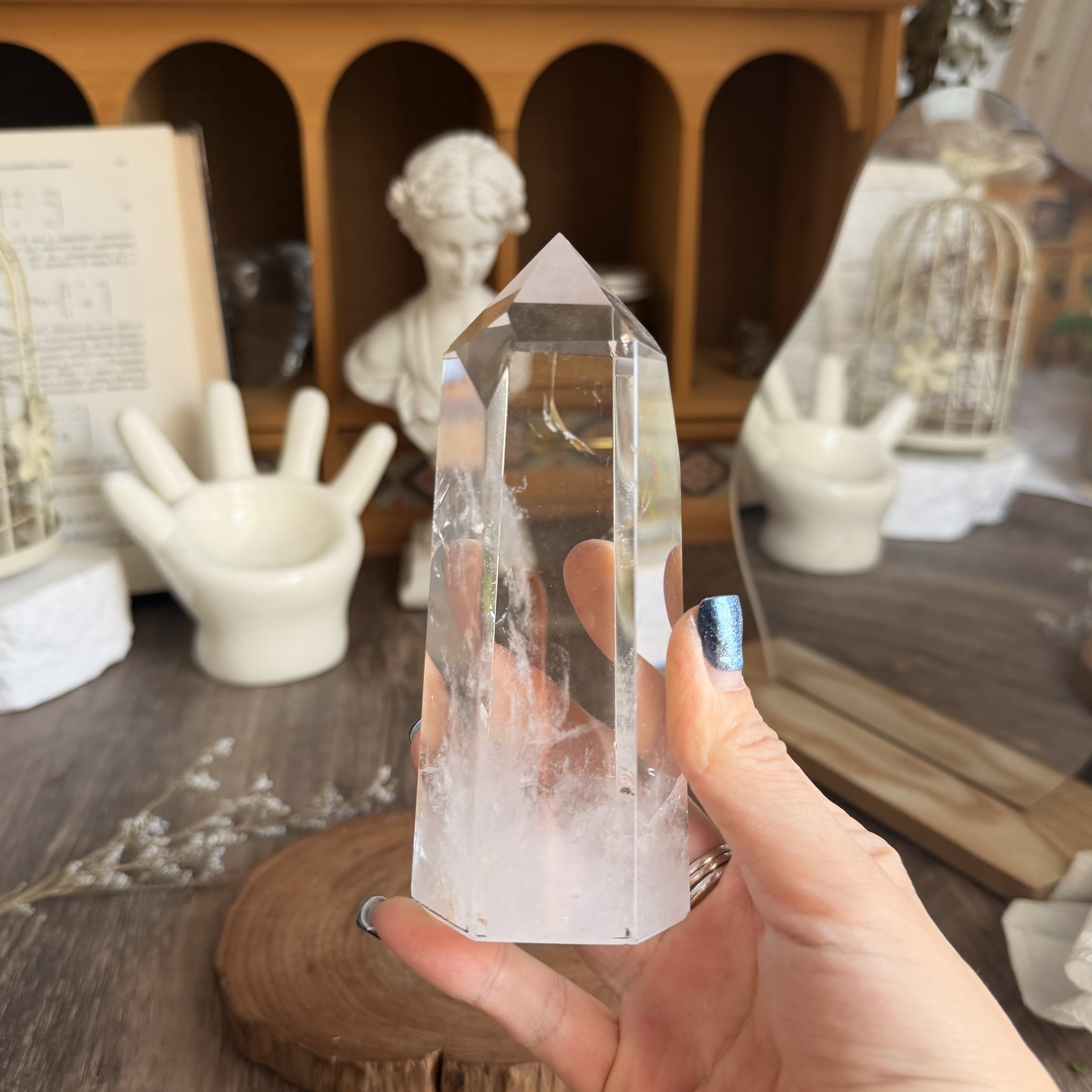 天然藍針白水晶柱（包底座）