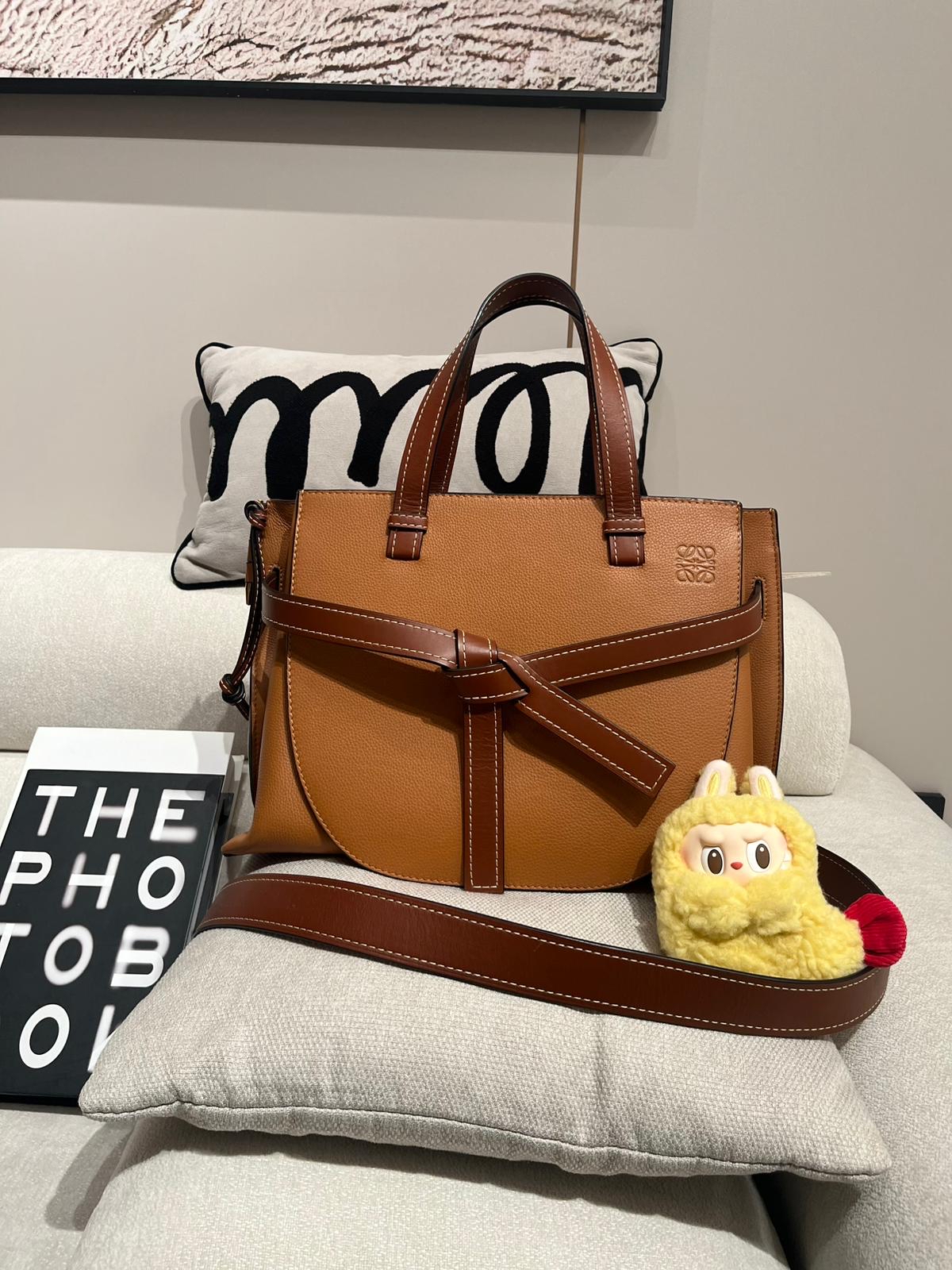 Loewe gate top handle 2way tote bag 100%Authentic ,95%new✅dust bag 