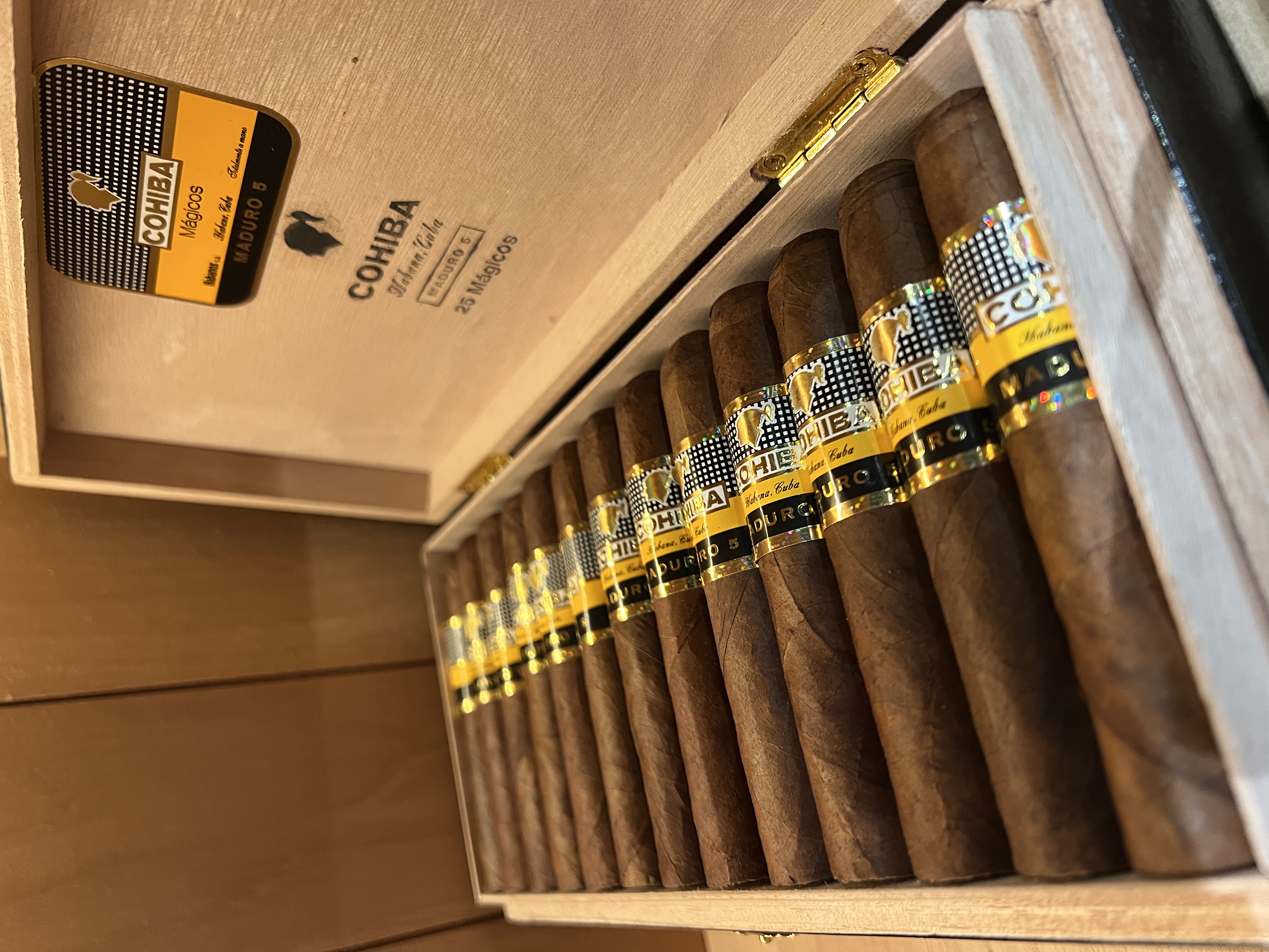 COHIBA高希霸魔術師（單支支） 