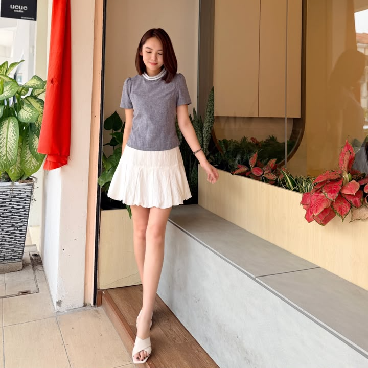 SS-Y690 STAND COLLAR SHORT SLLV BLOUSE