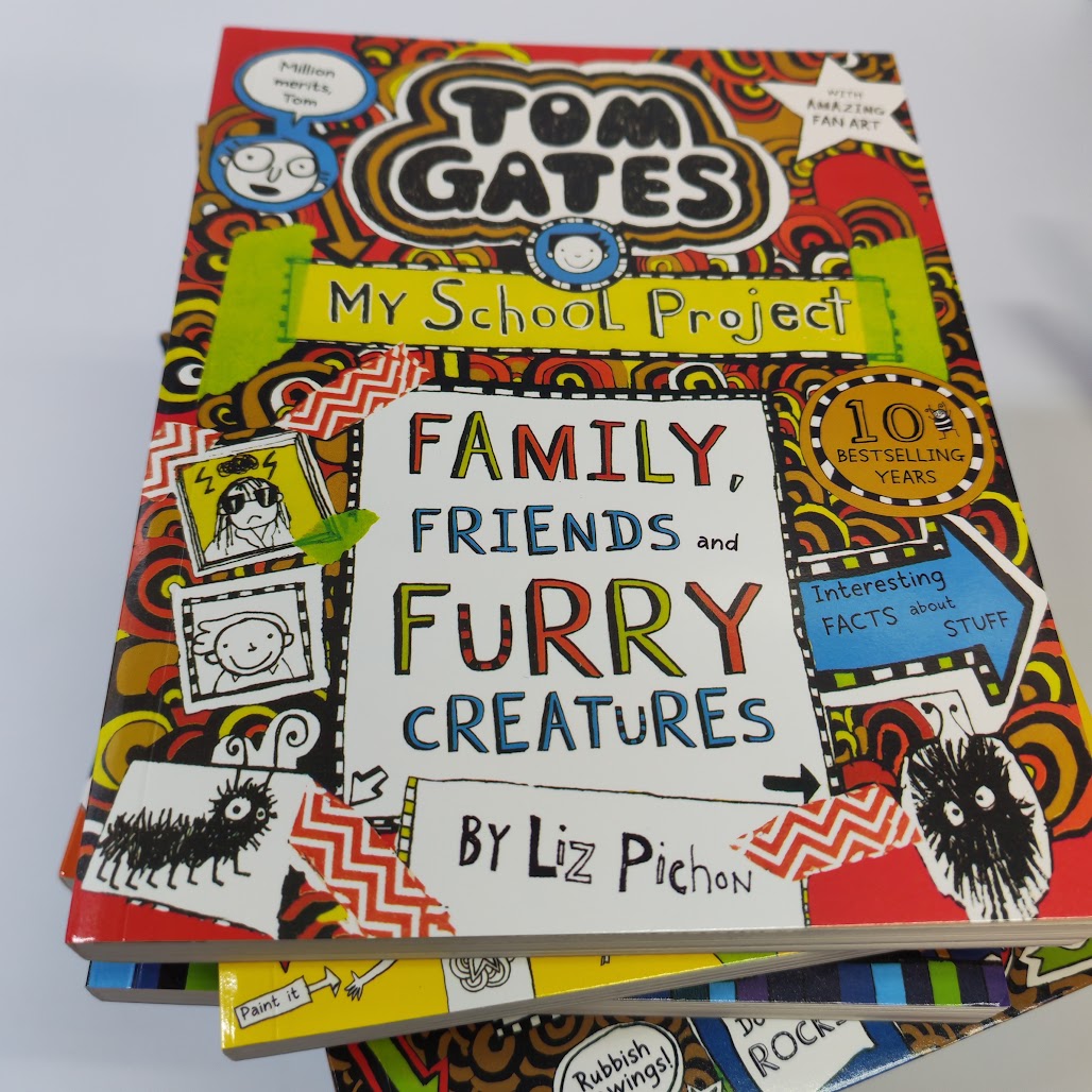 Tom Gates Extra Special Box   塗鴉小天才湯姆·蓋茨   S18