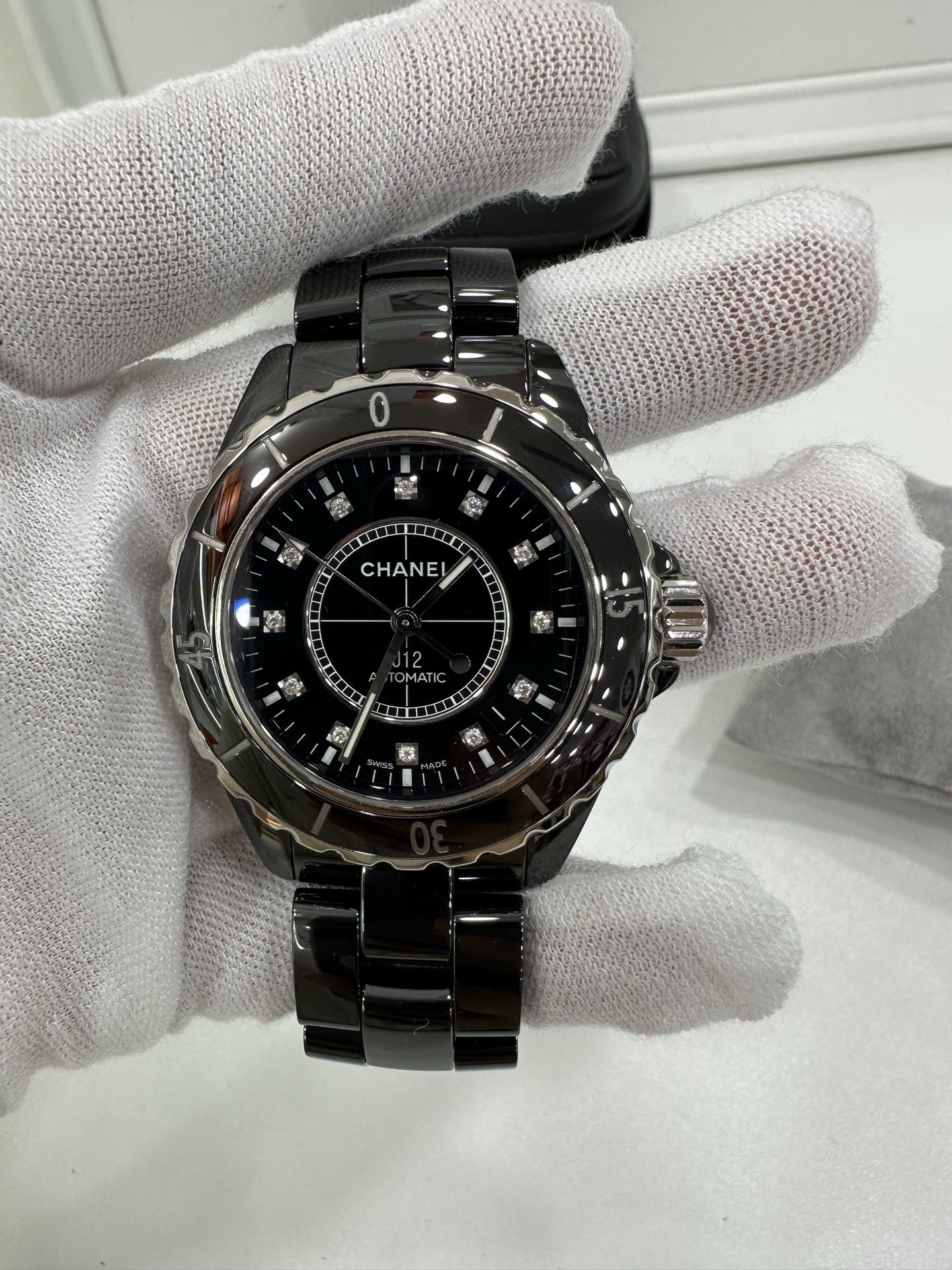 Pre owned chanel watch J12