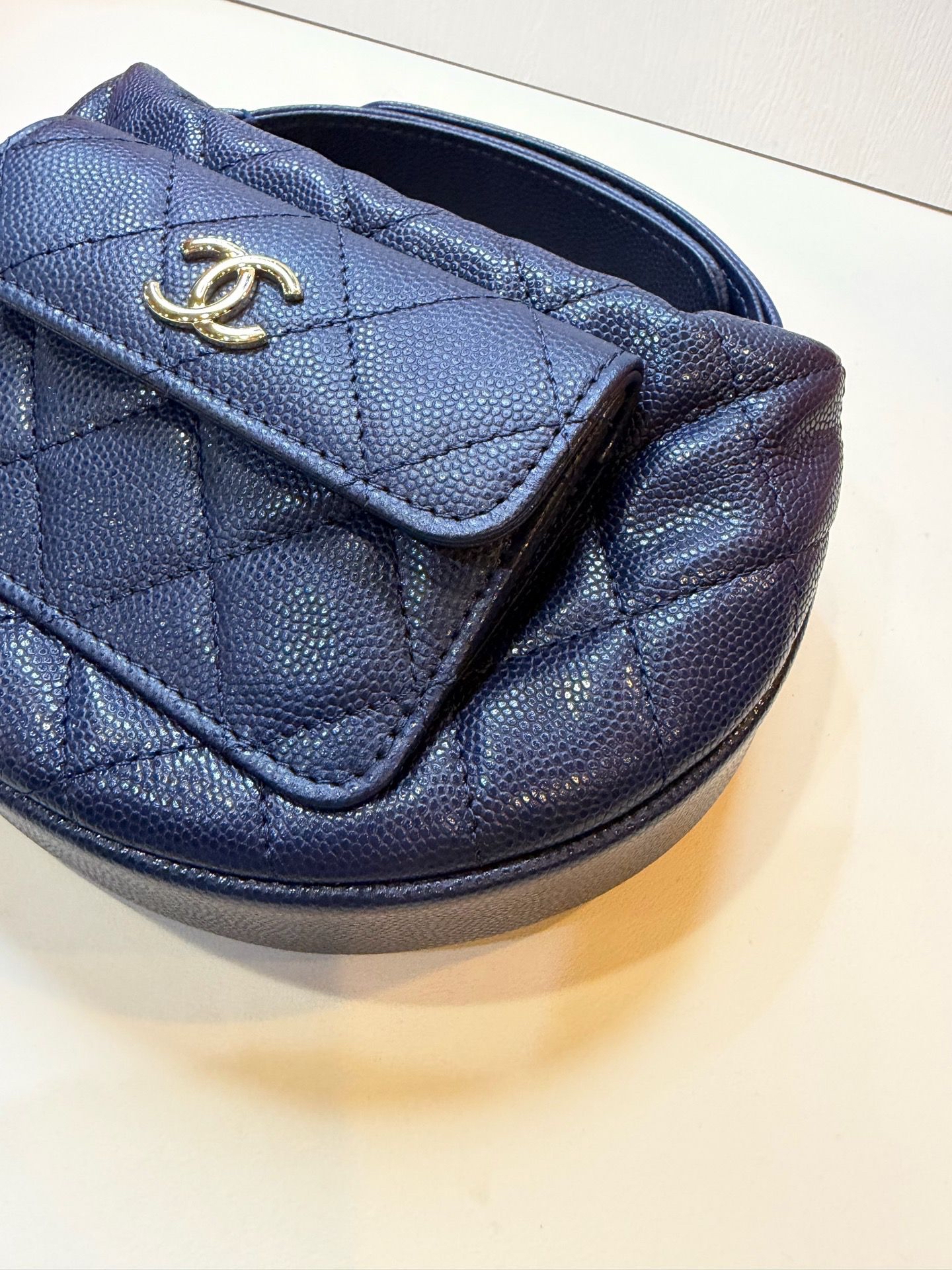 Pre-Owned CHANEL Mini Hobo Bag