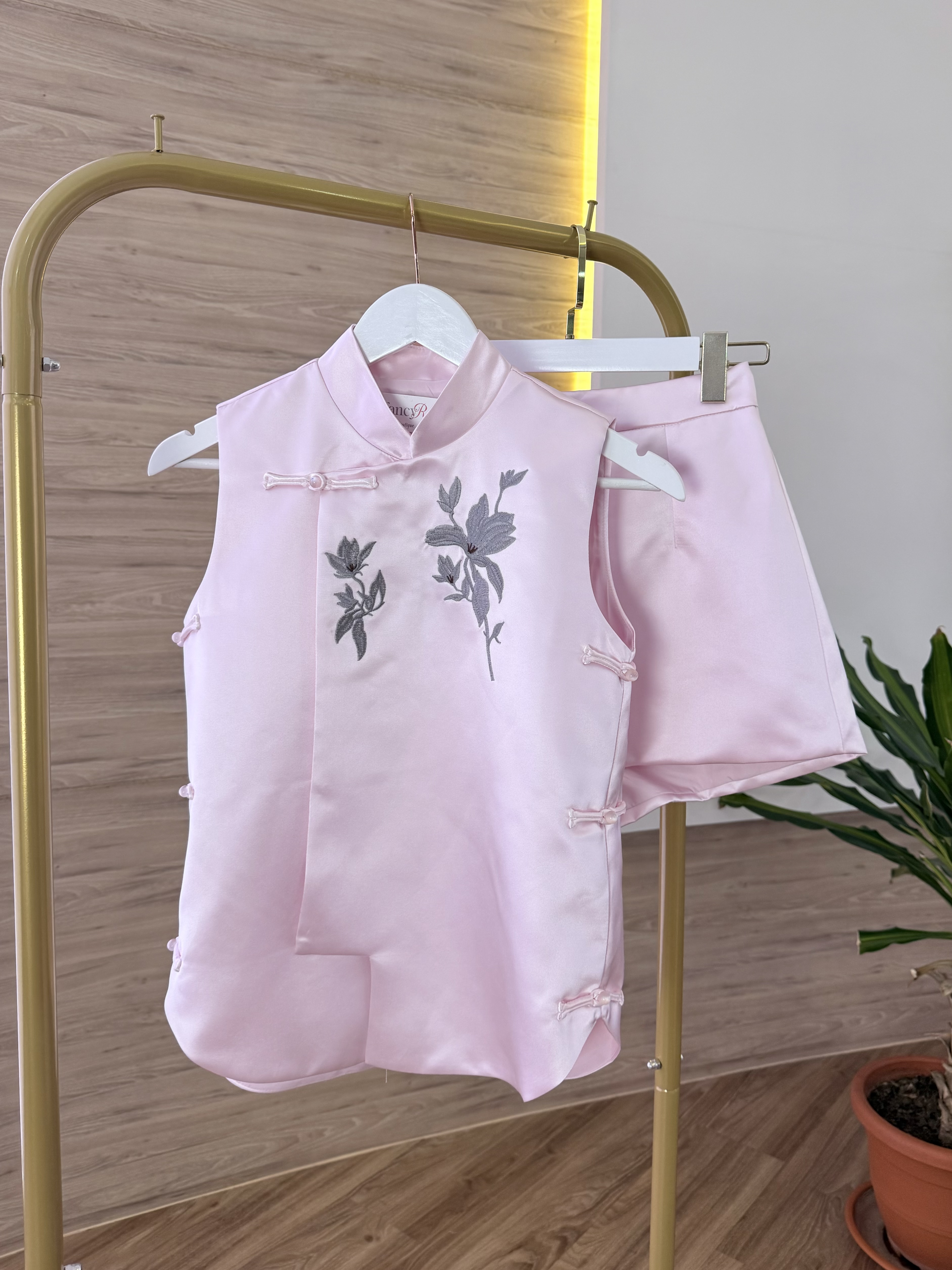 Roxanna Oriental Set Wear